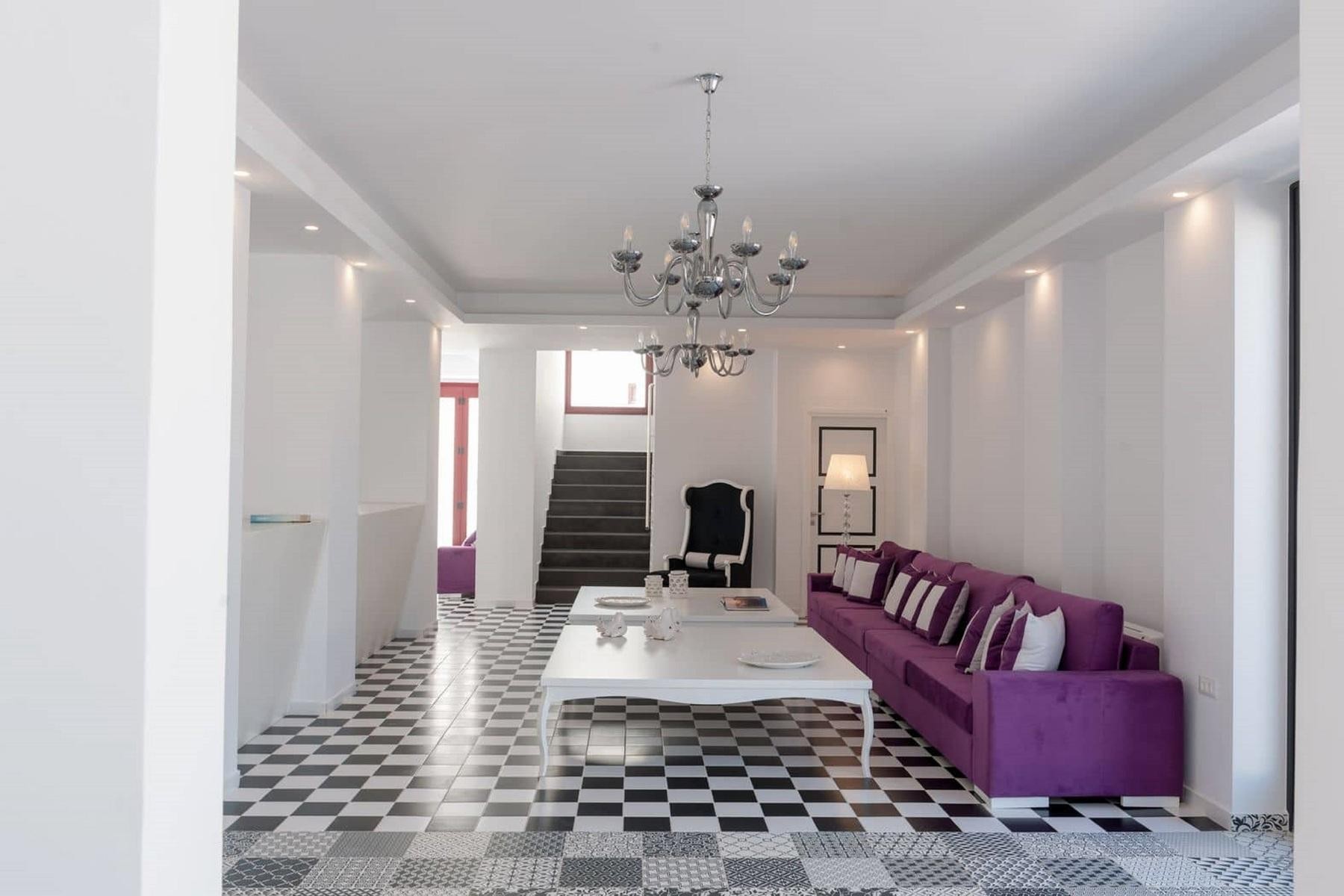 MAR n MAR Crown Hotel & Suites 12