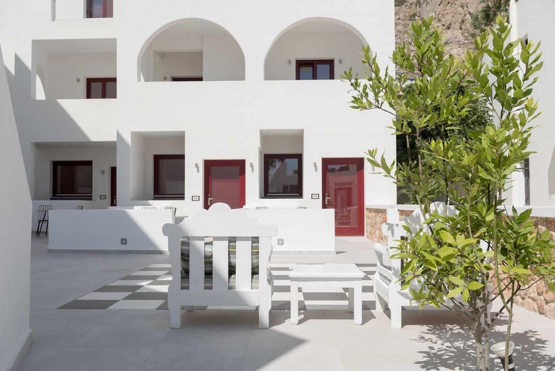 MAR n MAR Crown Hotel & Suites 9