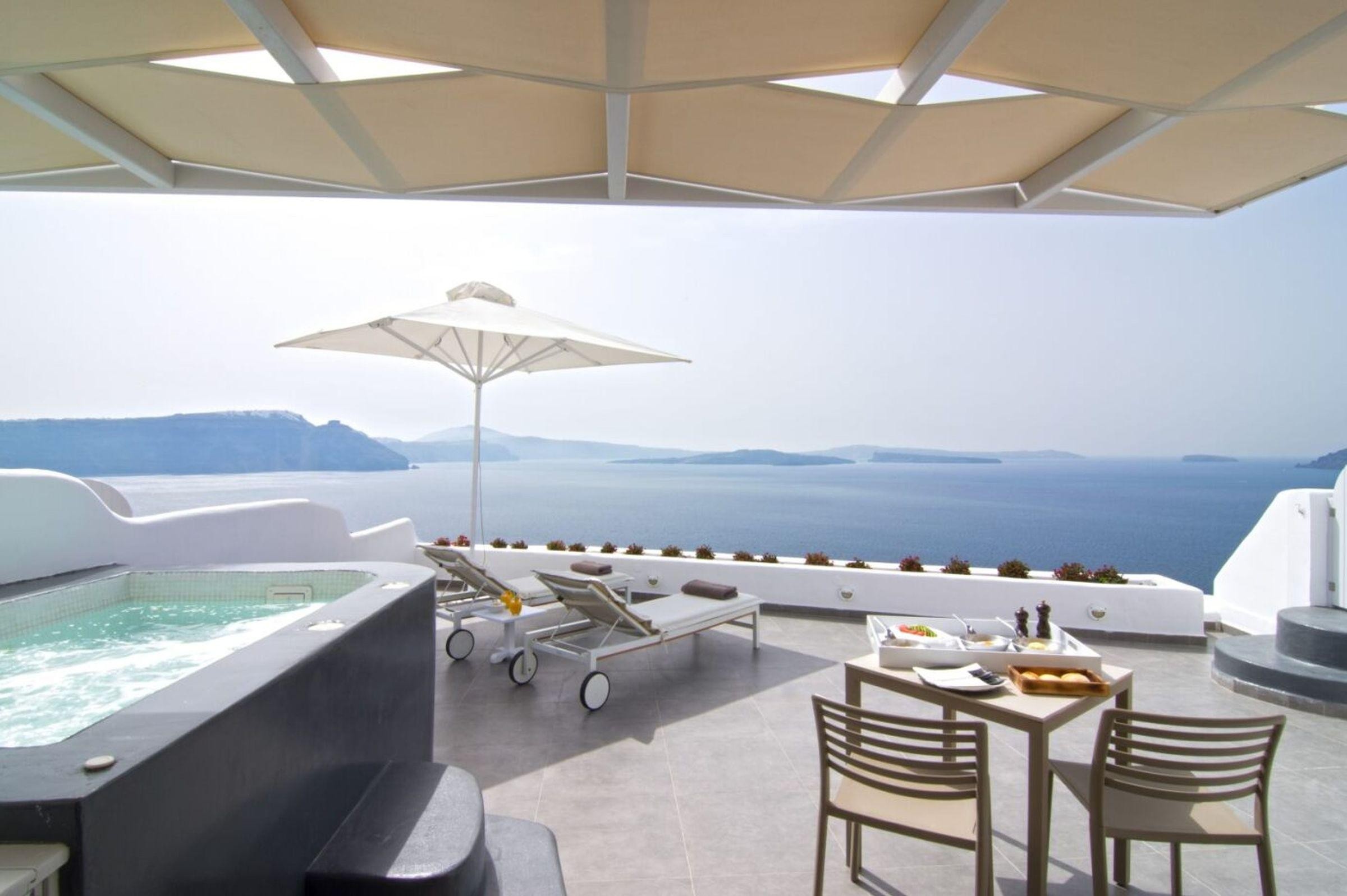 Santorini Secret Suites & Spa 9