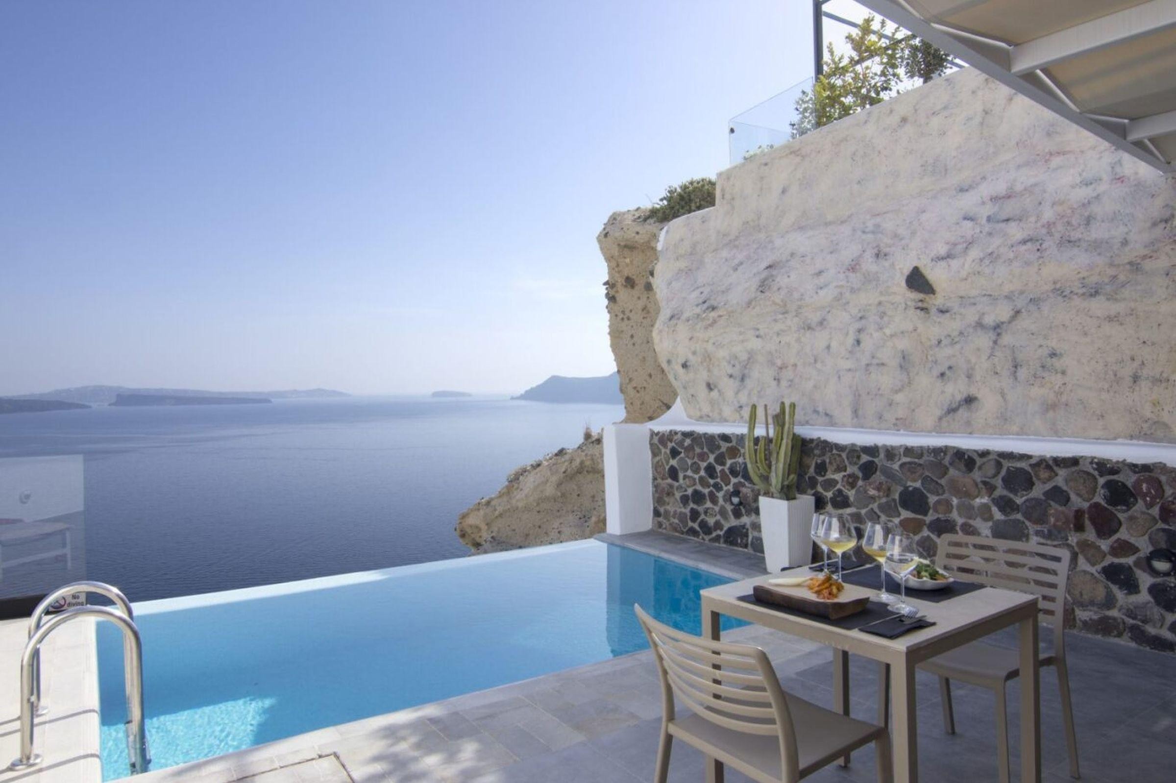 Santorini Secret Suites & Spa 11