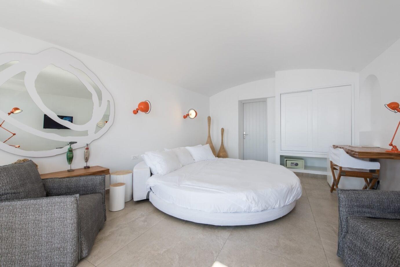 Santorini Secret Suites & Spa 12