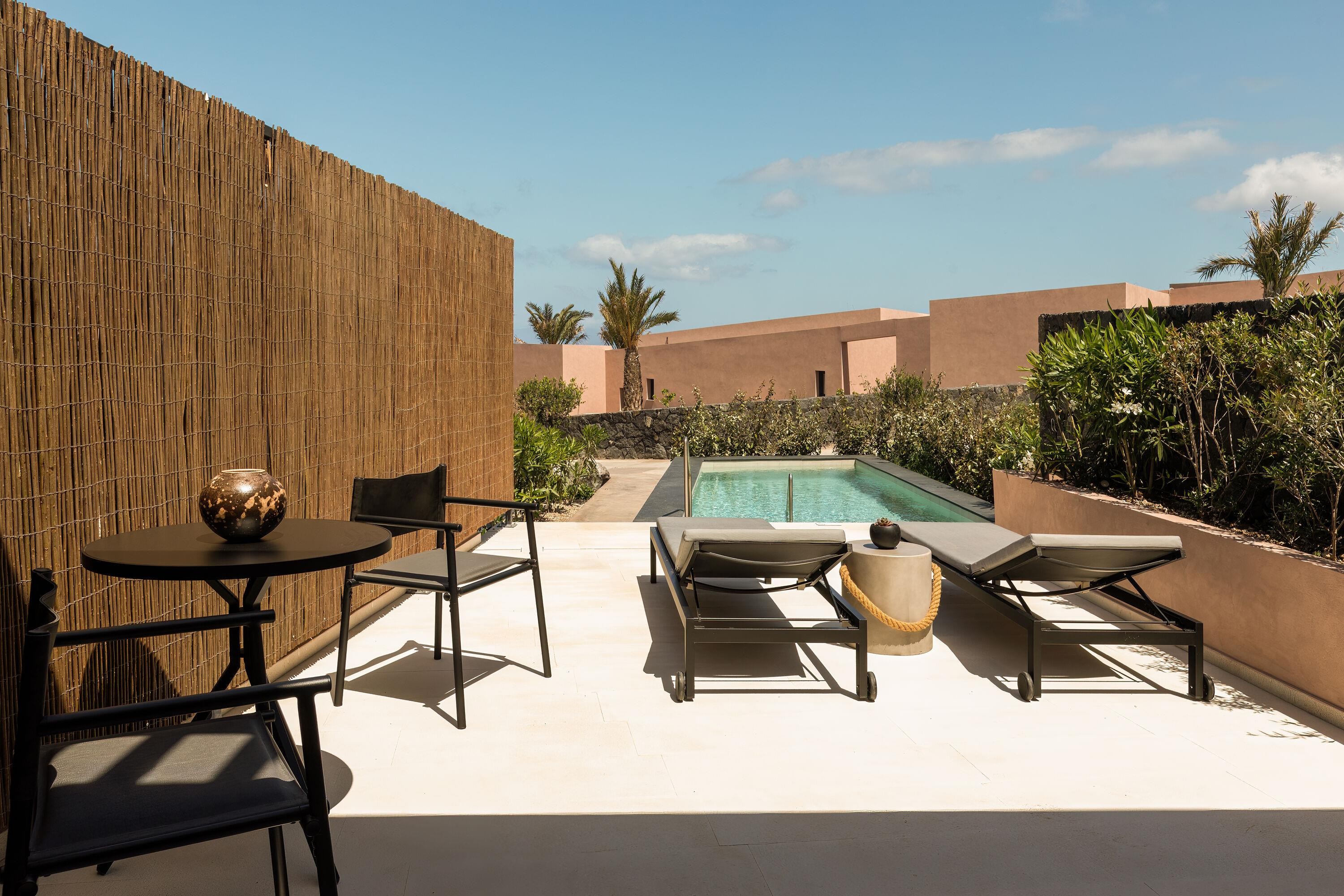 Domes Novos Santorini, Autograph Collection 11