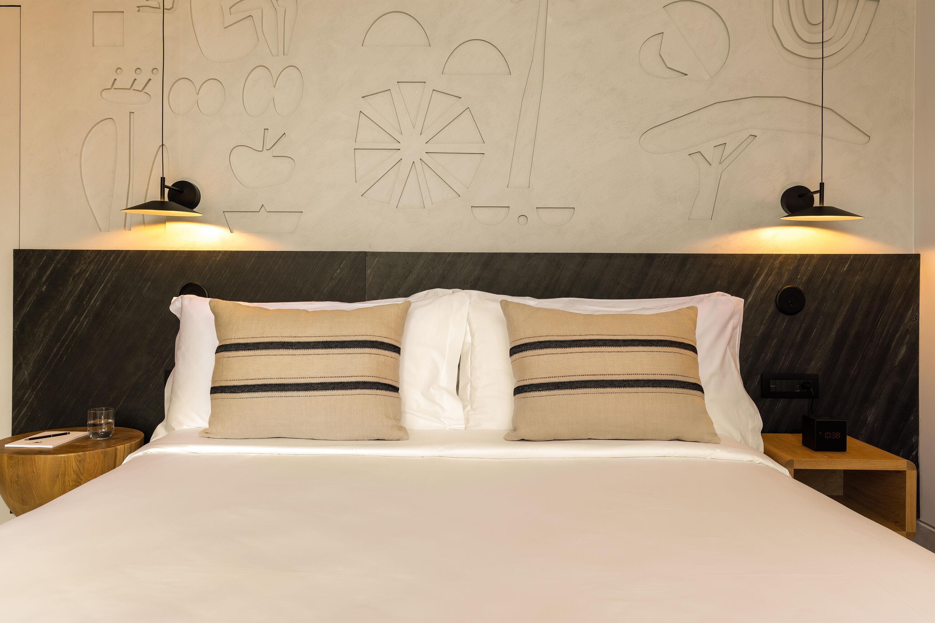 Domes Novos Santorini, Autograph Collection 9