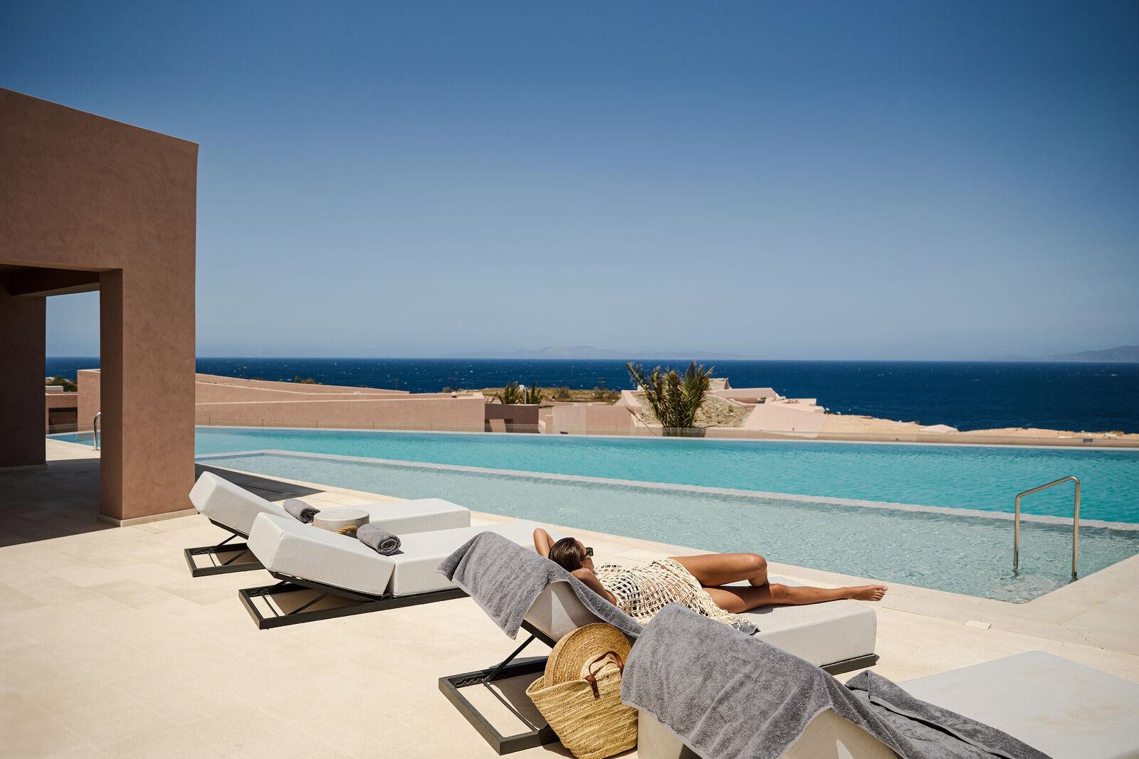 Domes Novos Santorini, Autograph Collection 3