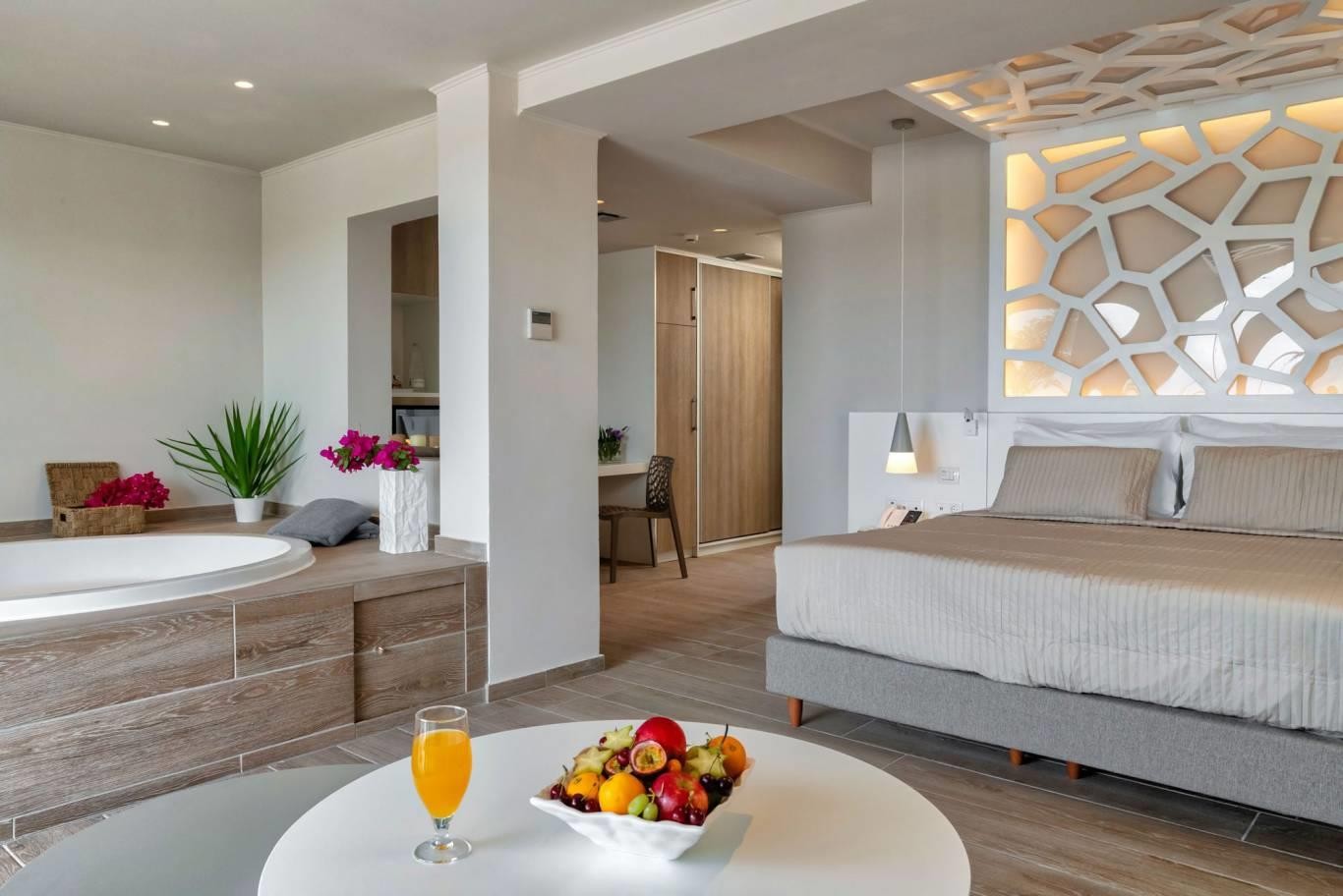 KB Ammos - Adults Only 9