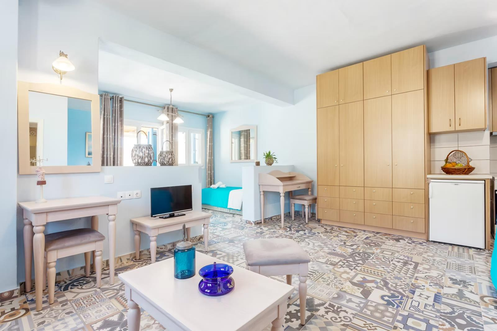 Stafylos Suites Boutique Hotel 9