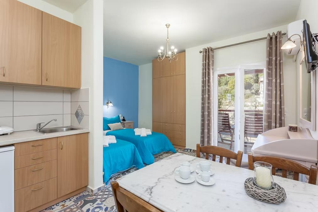 Stafylos Suites Boutique Hotel 6