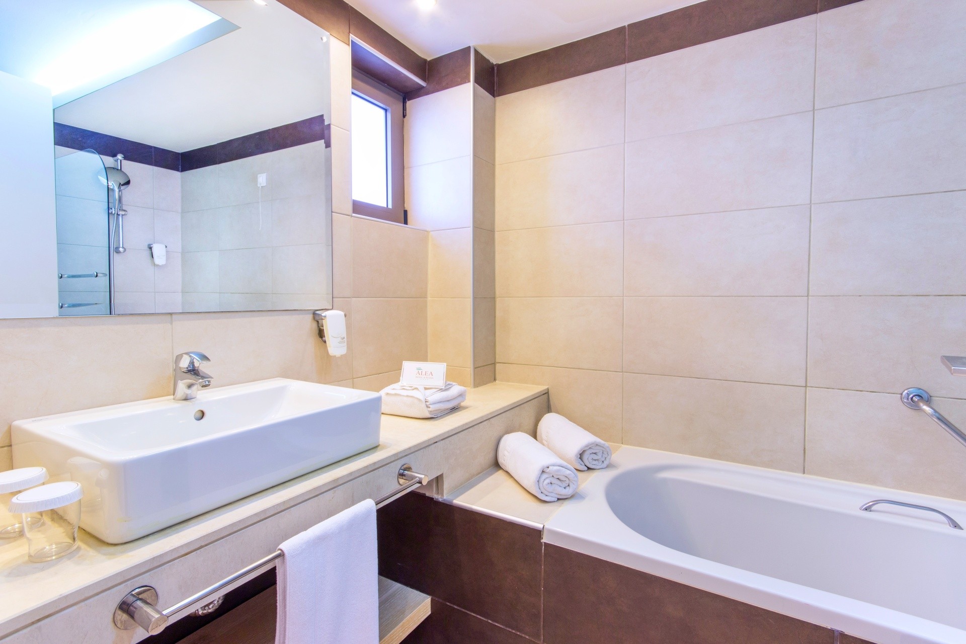 Alea Hotel & Suites 8