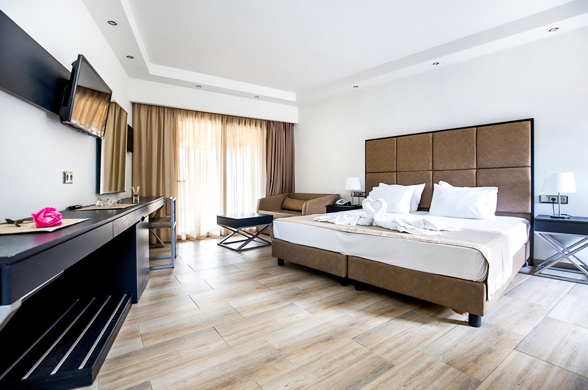 Four Seasons Hotel 8