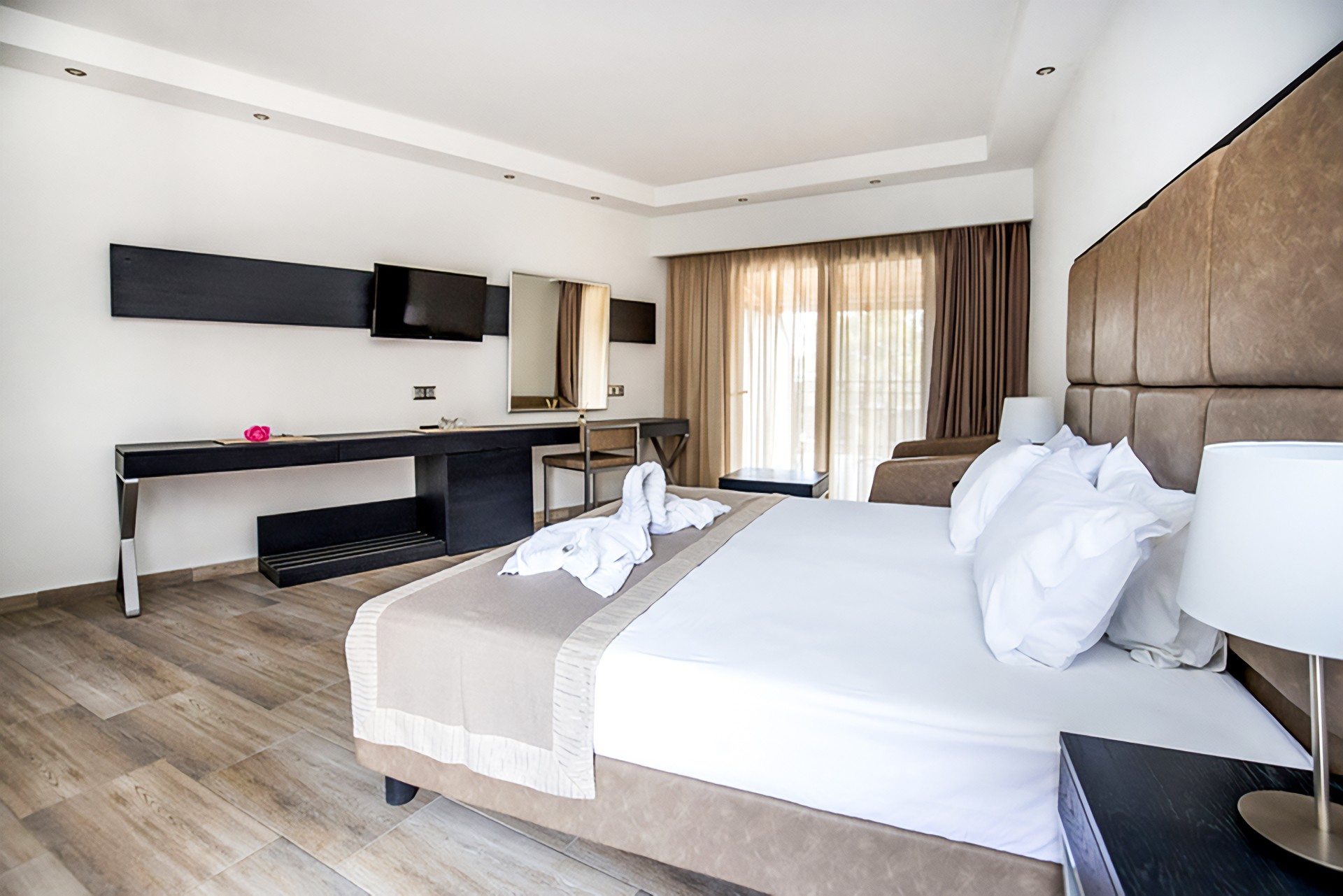 Four Seasons Hotel 9