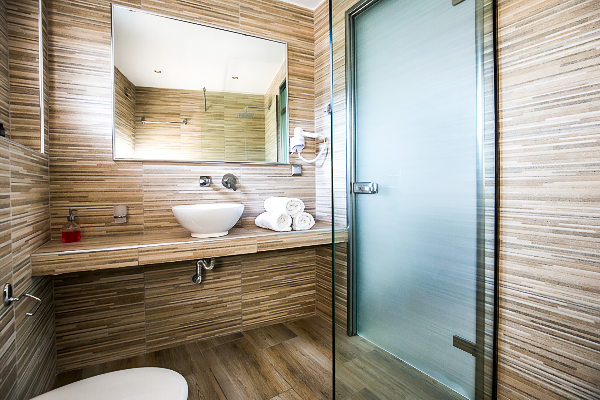 Four Seasons Hotel 10