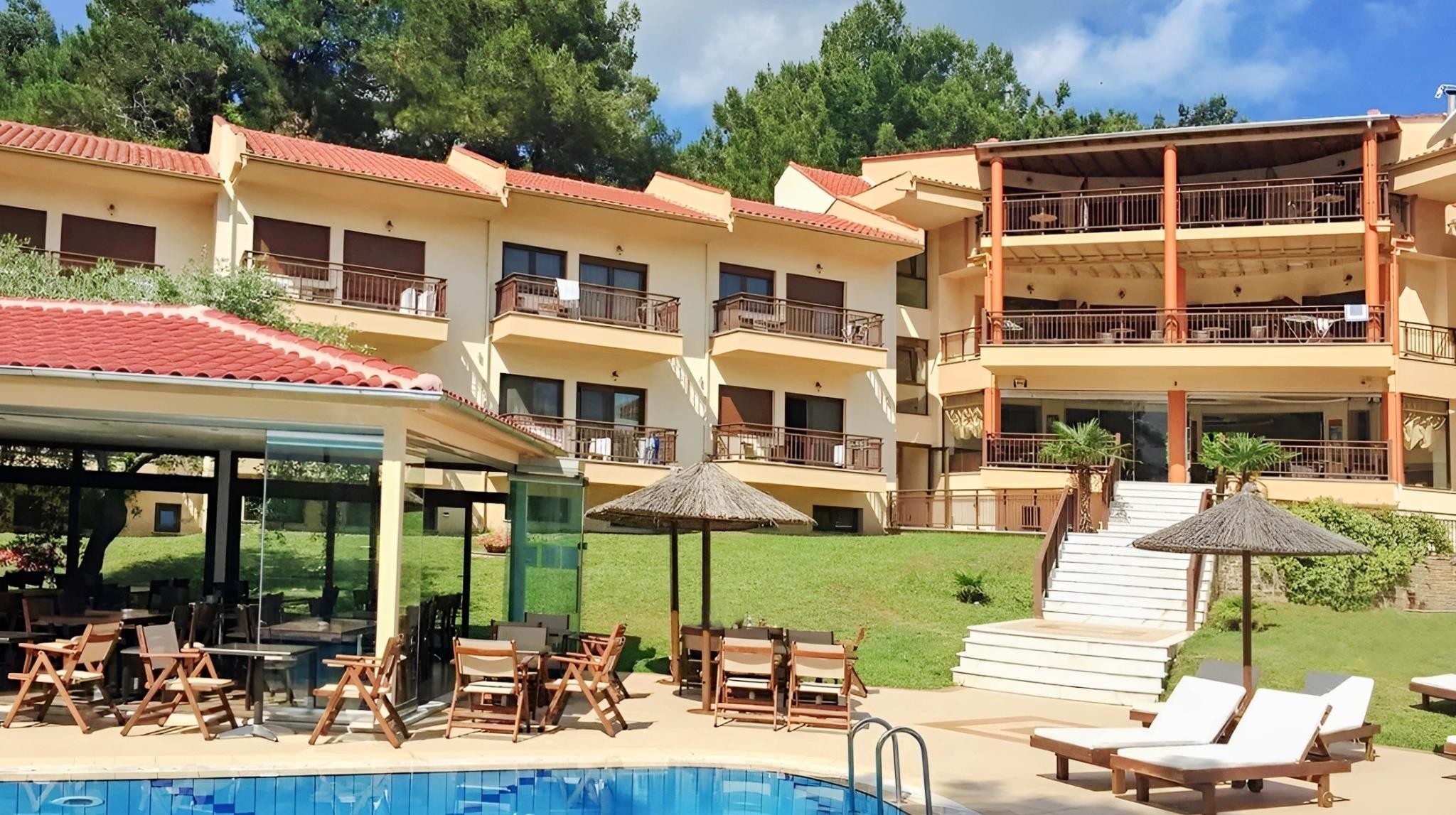 Four Seasons Hotel 19