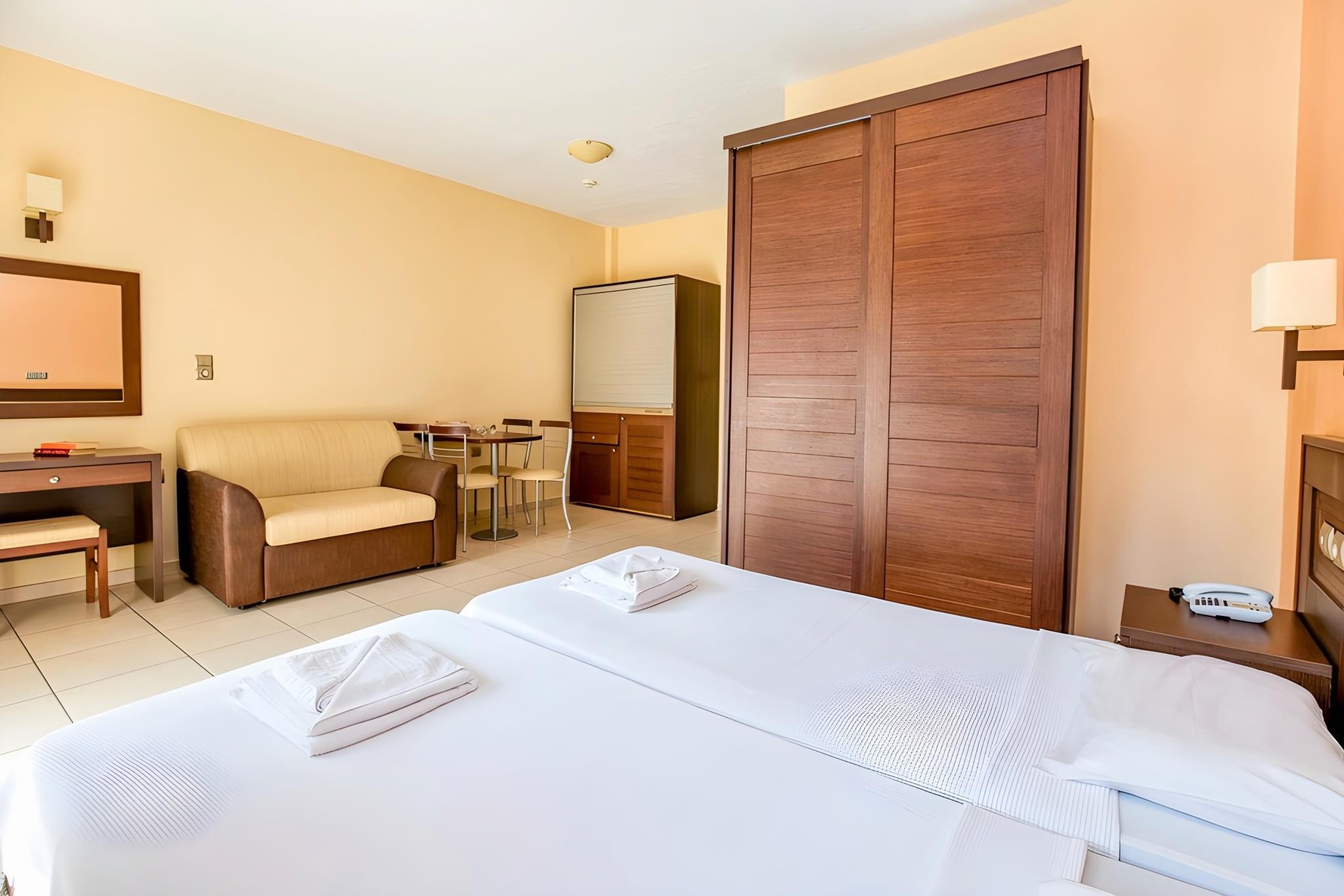 Four Seasons Hotel 7