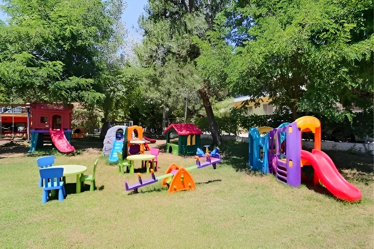 Rodon House Aparthotel 16