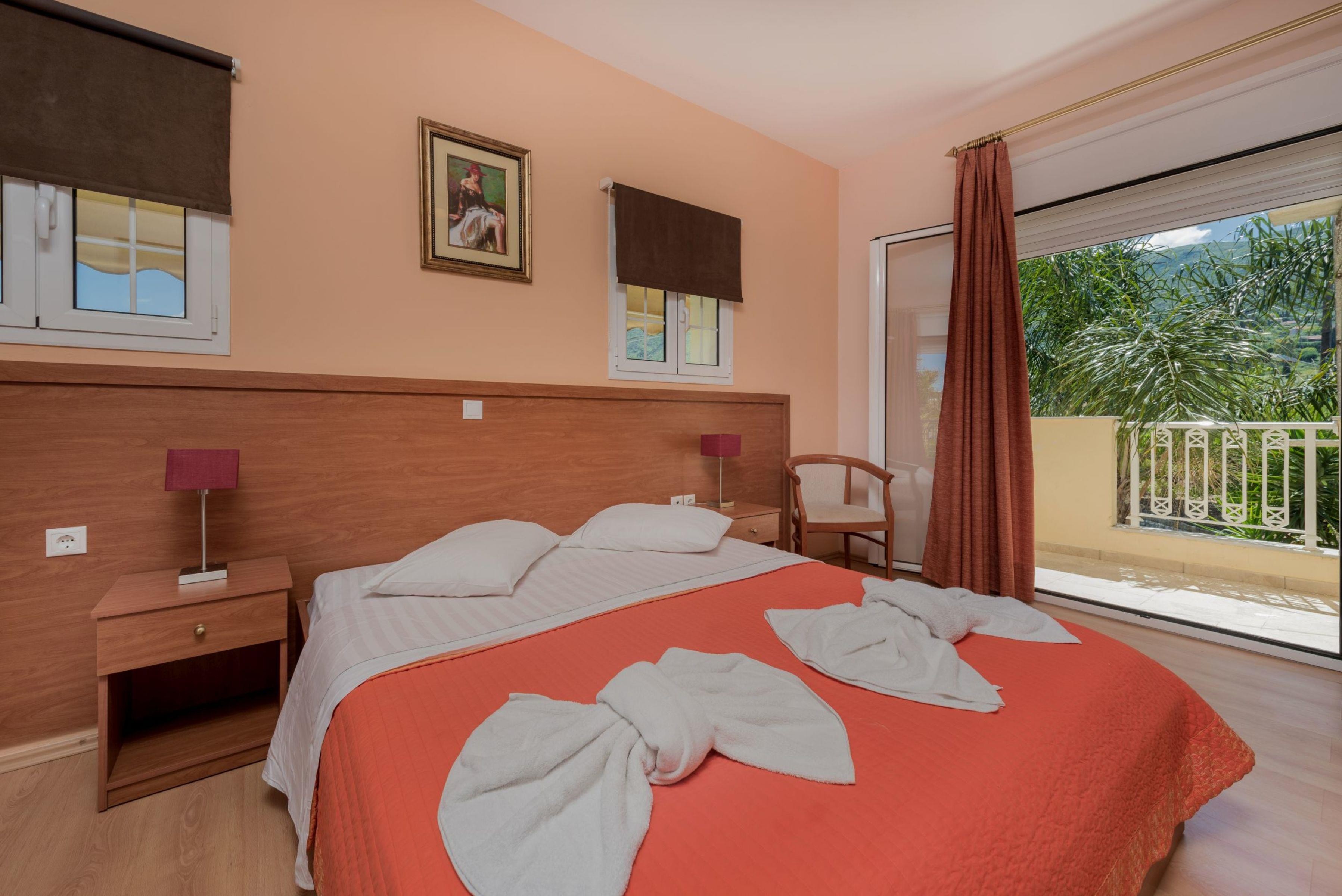 Oscar Villa and Studios