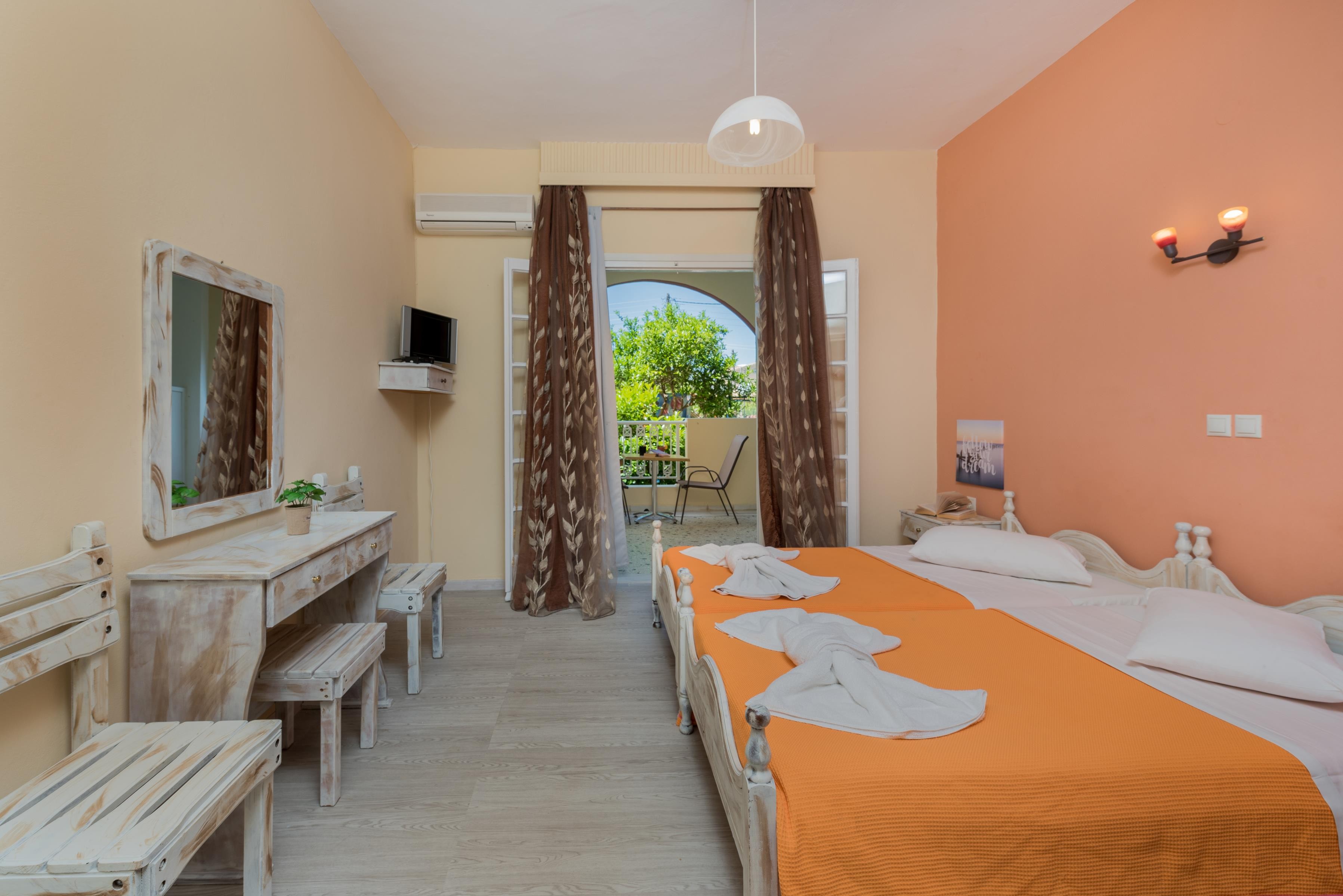 Oscar Villa and Studios 6