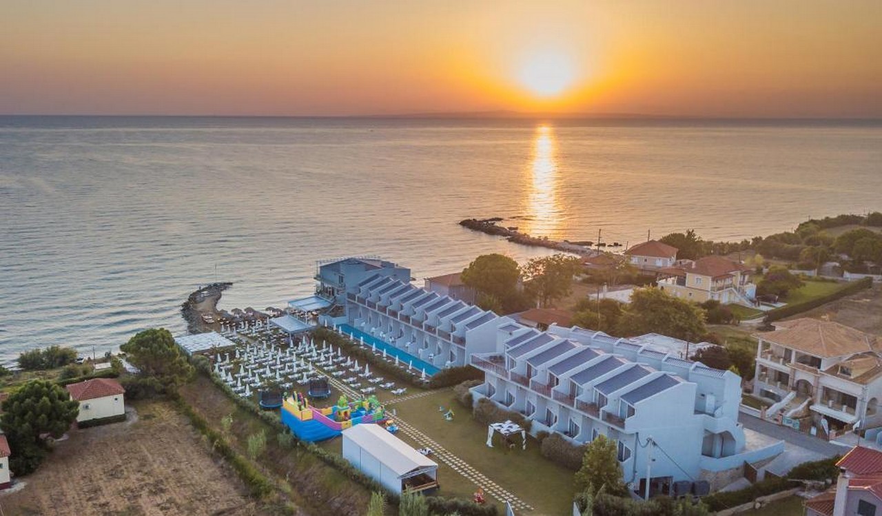 Golden Coast Family Resort 22