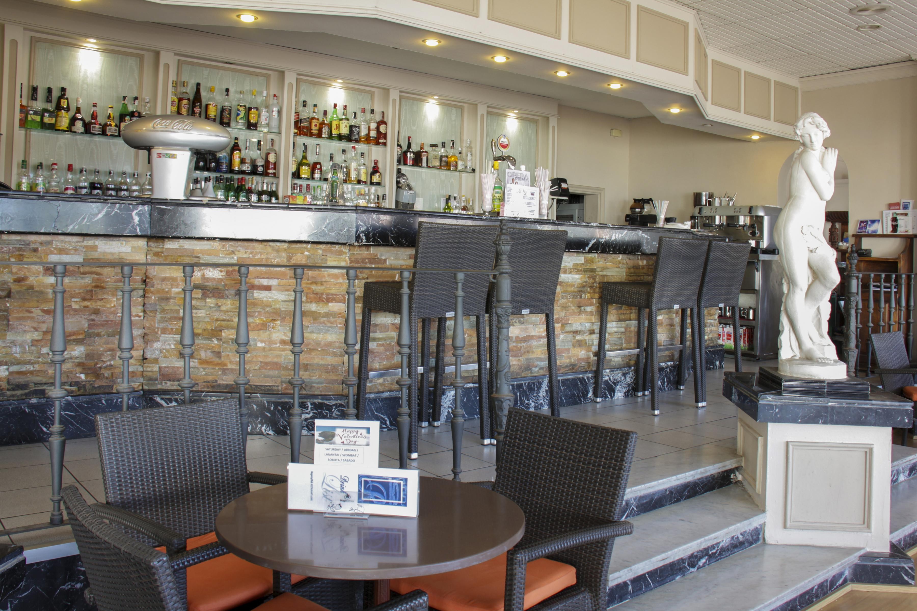 Regency Torviscas Apartments Suites 7