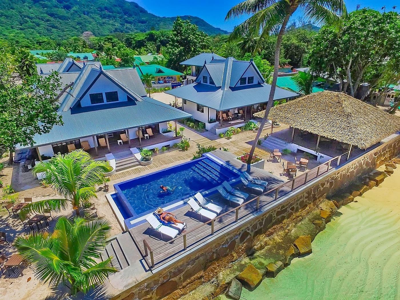 Le Nautique Luxury Waterfront Hotel - 2 Popup navigation