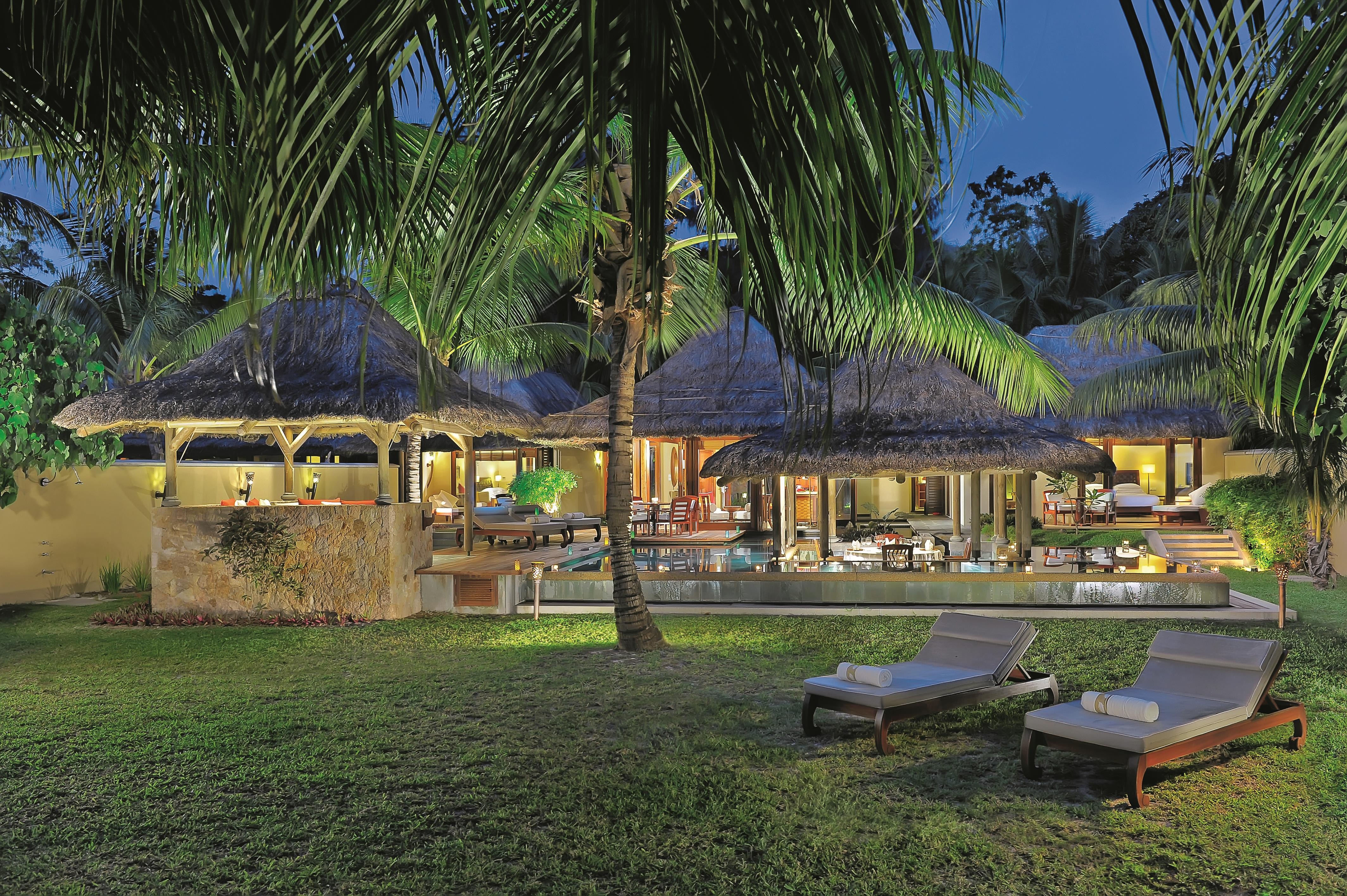 Constance Lemuria 10