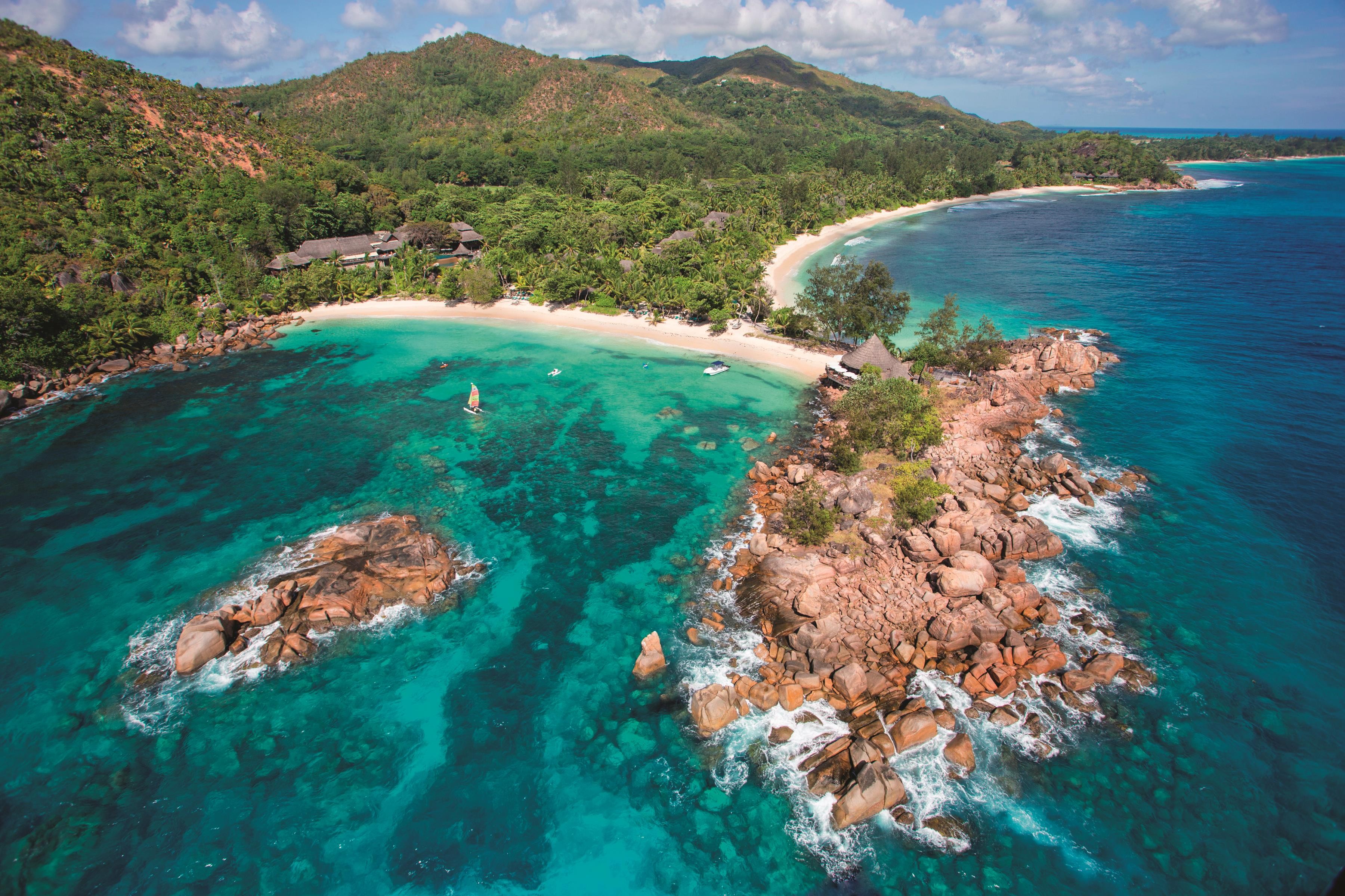 Constance Lemuria 29