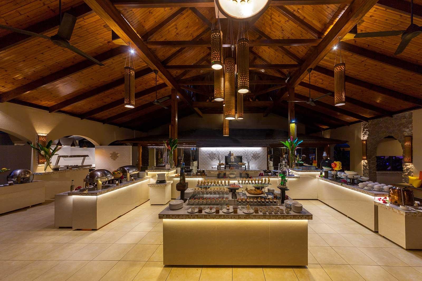 Coco de Mer Hotel & Black Parrot Suites 8