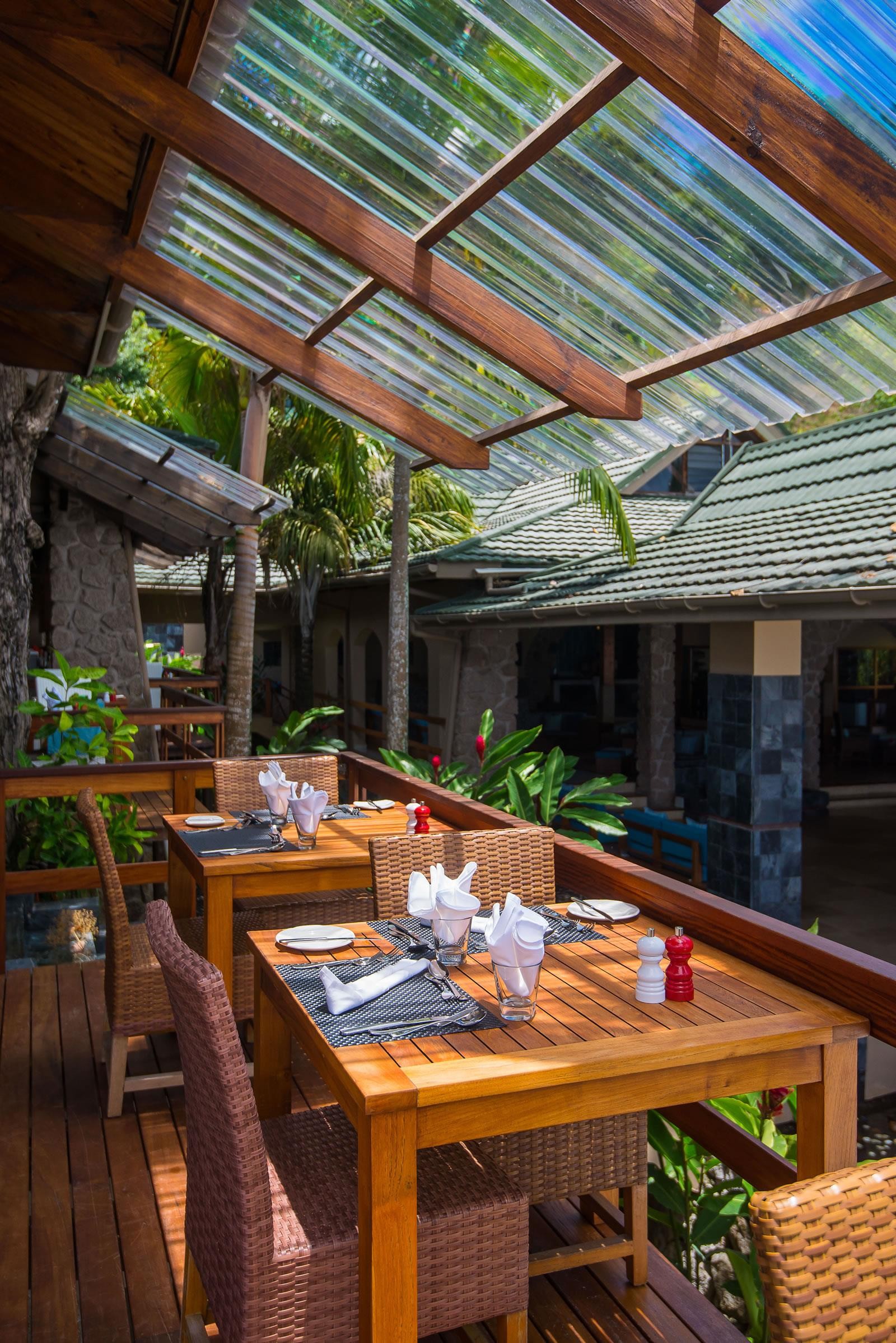 Coco de Mer Hotel & Black Parrot Suites 10