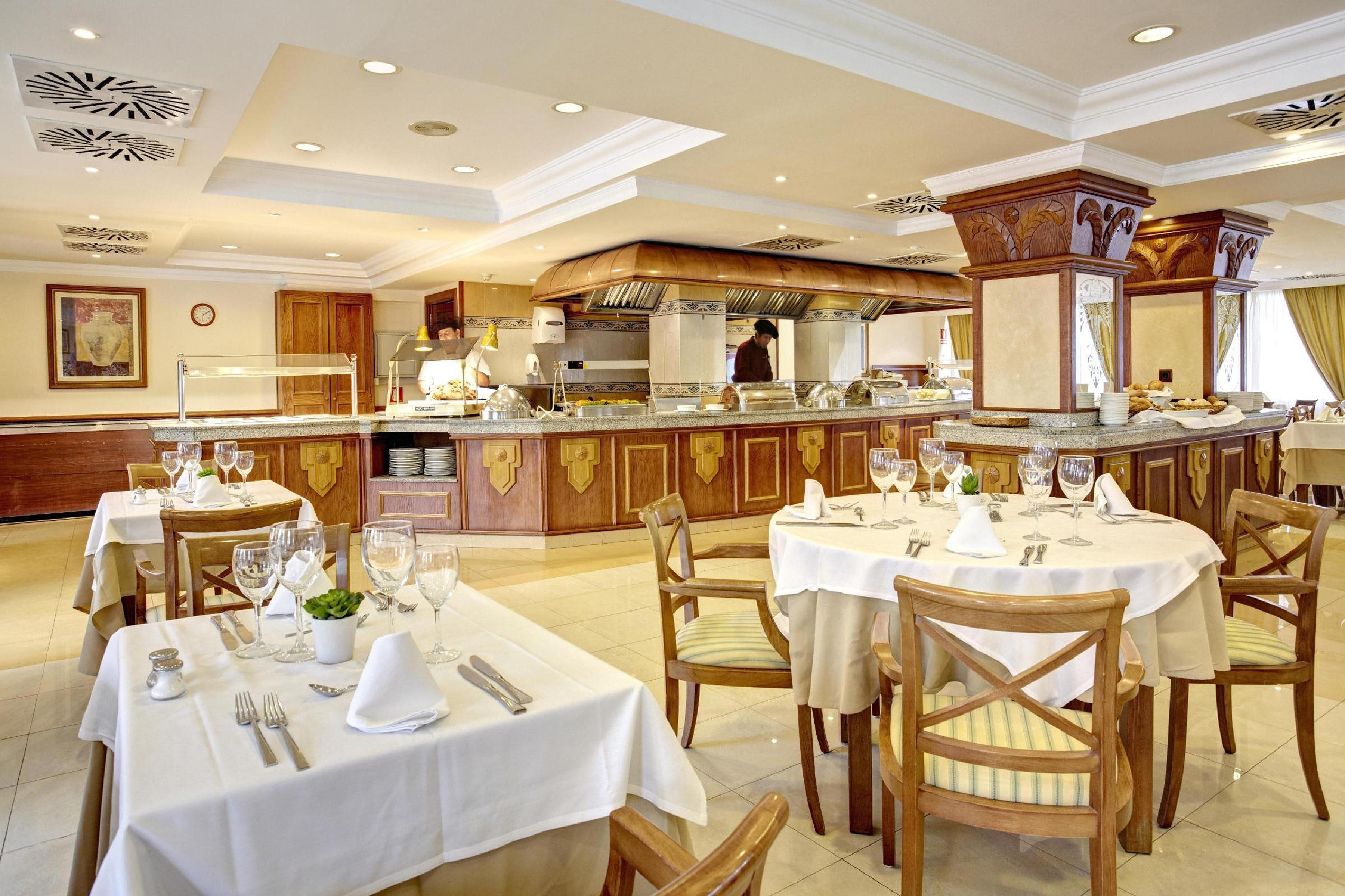 Grupotel Acapulco Playa Hotel 7