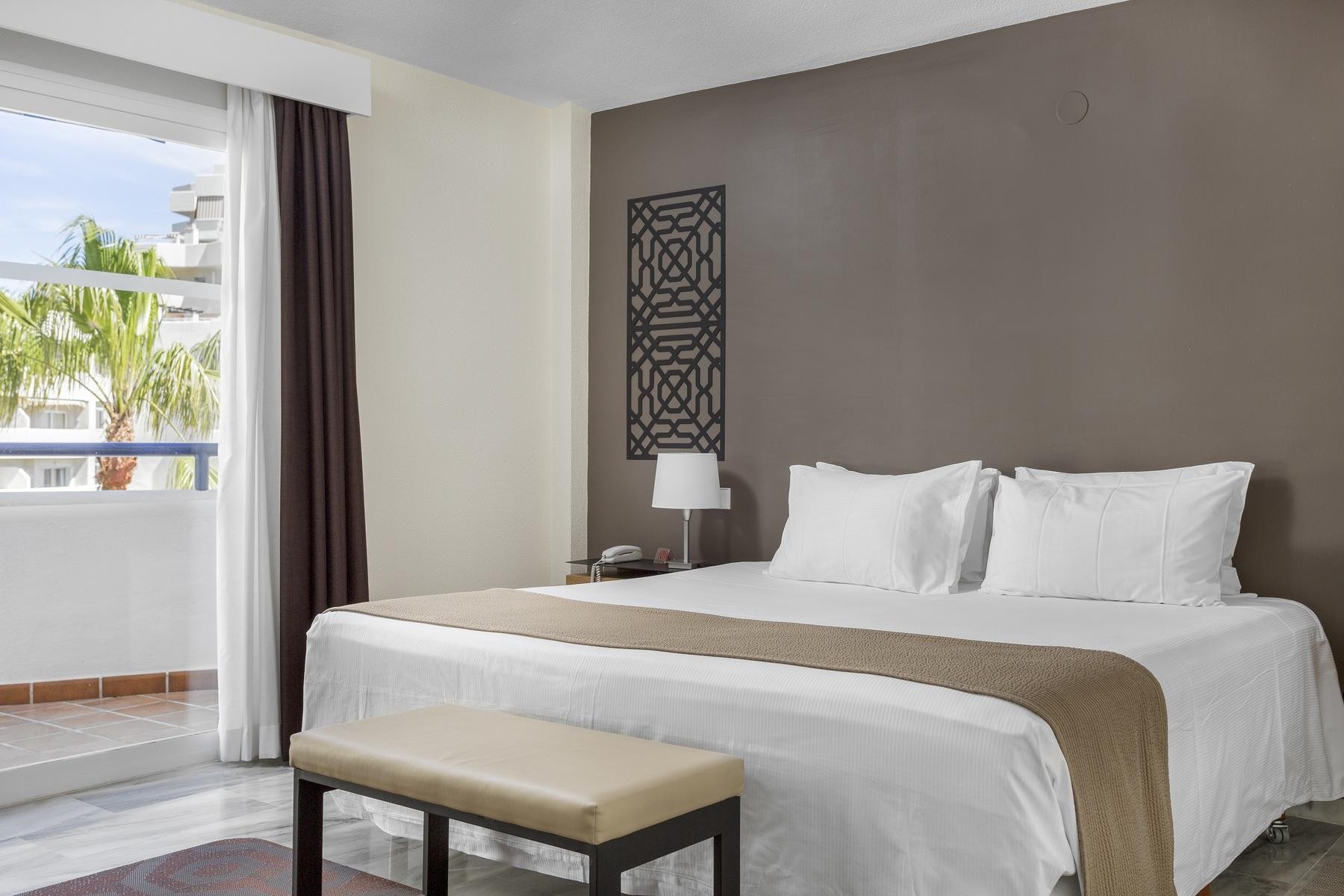 Sahara Sunset Club 5