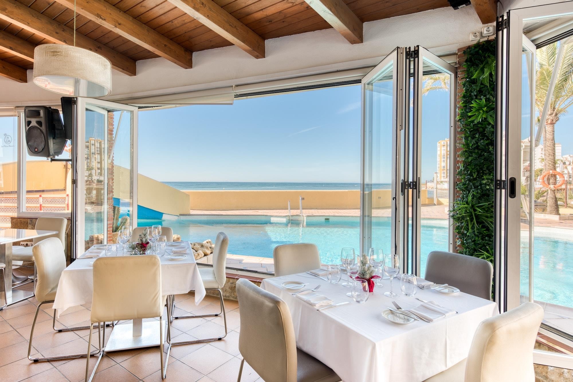 Macdonald Dona Lola 8