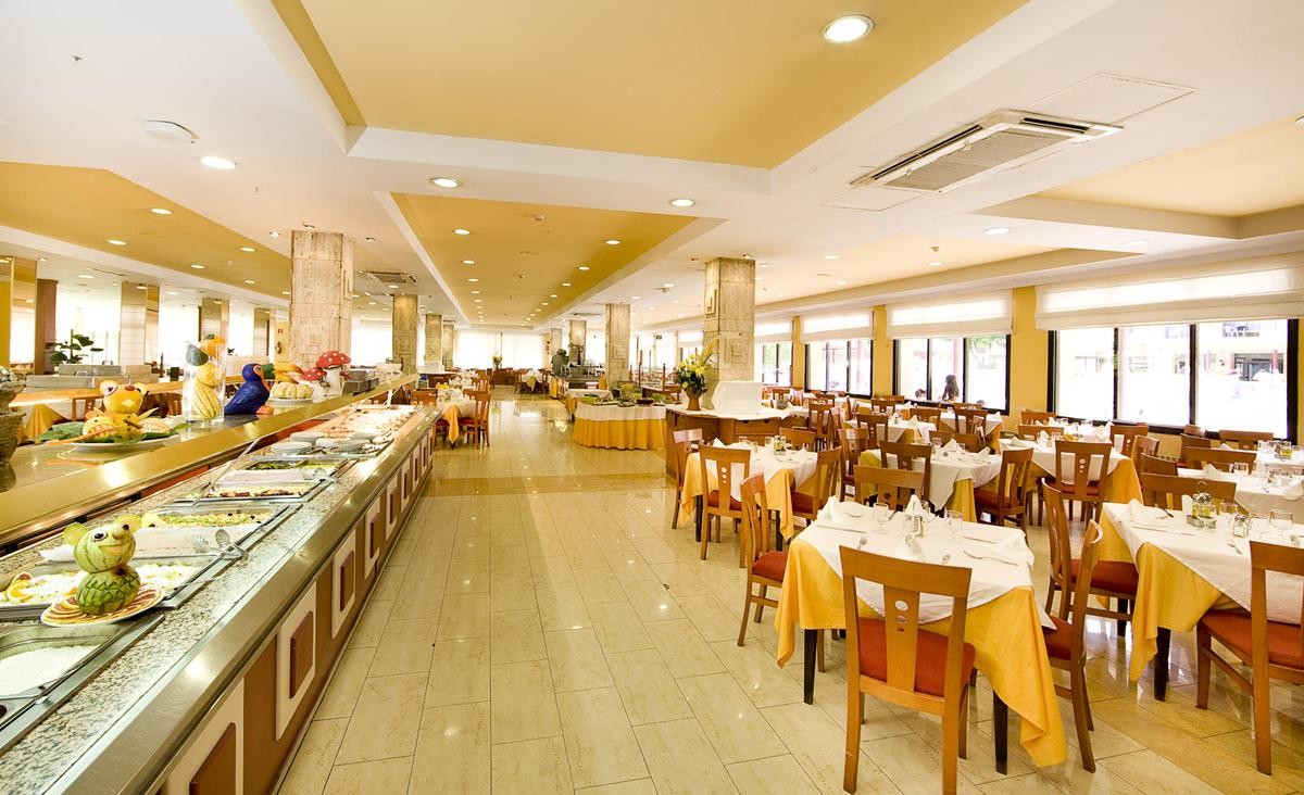 Monarque Fuengirola Park 51