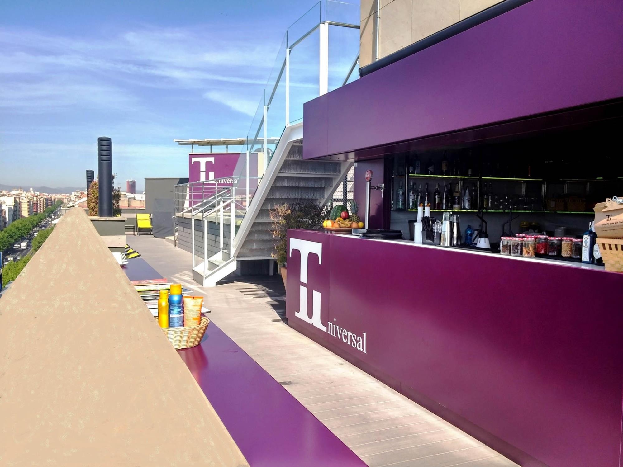 Barcelona Universal 7