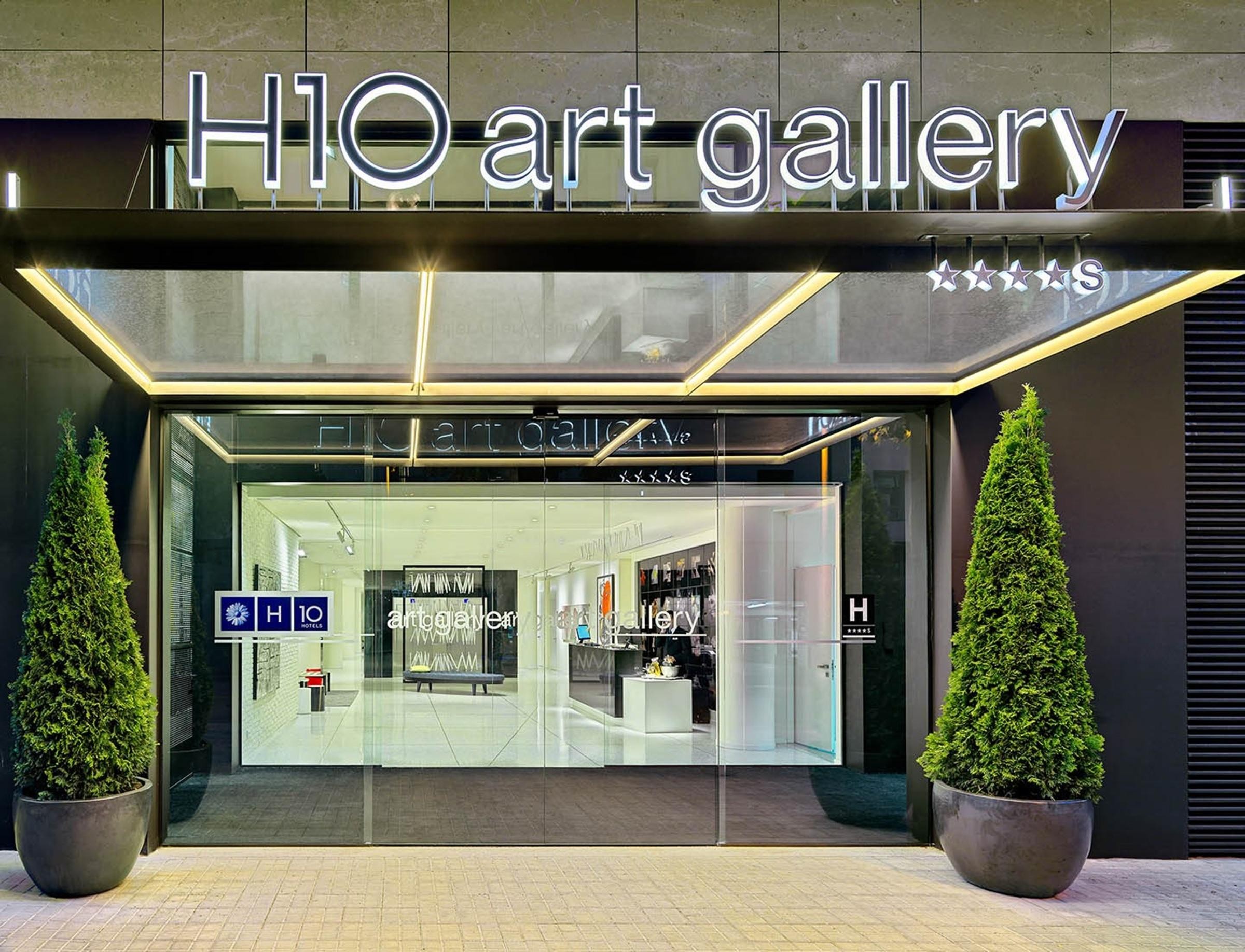 H10 Art Gallery 16