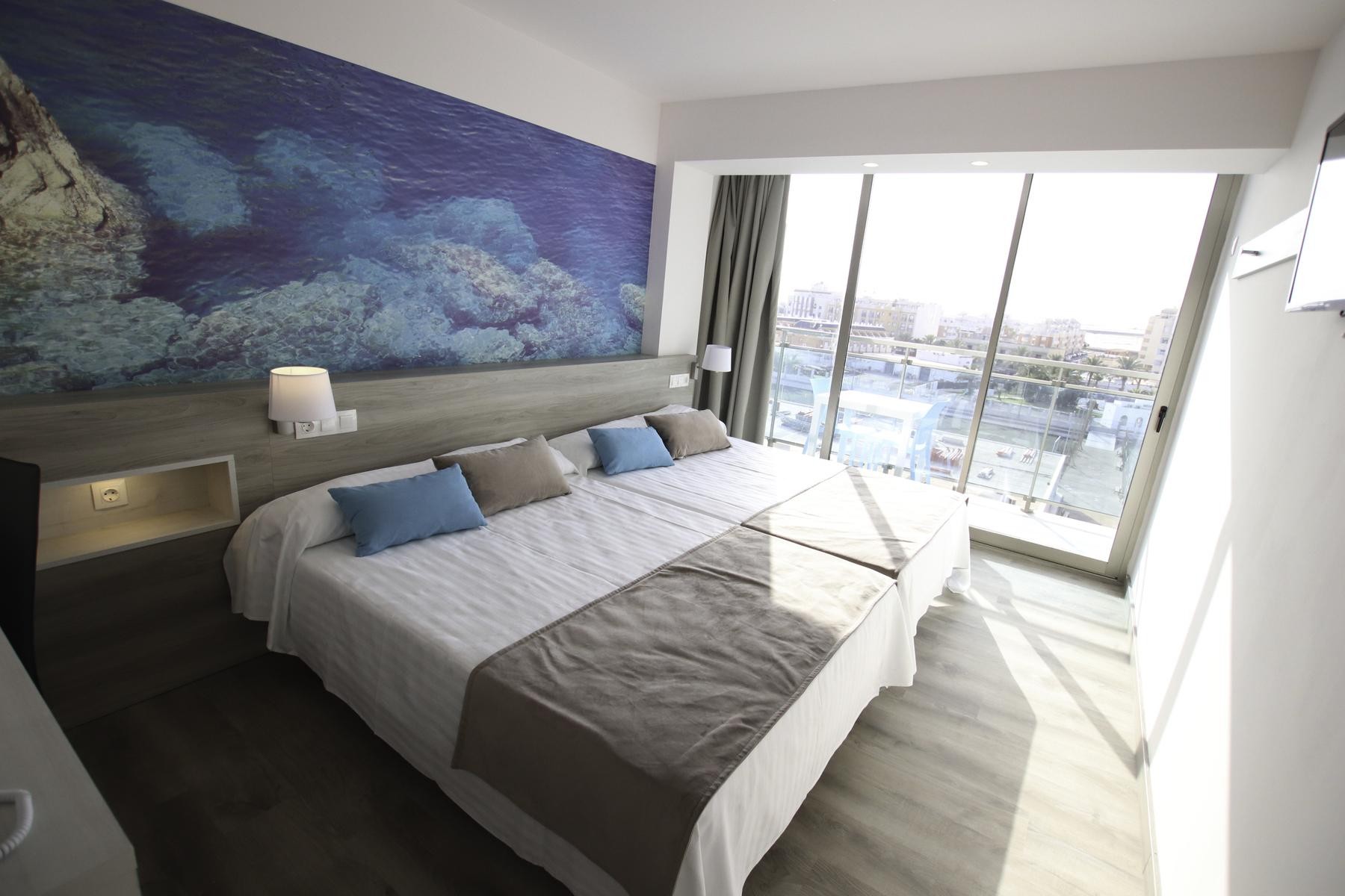 Roquetas El Palmeral by Pierre Vacances Hotel