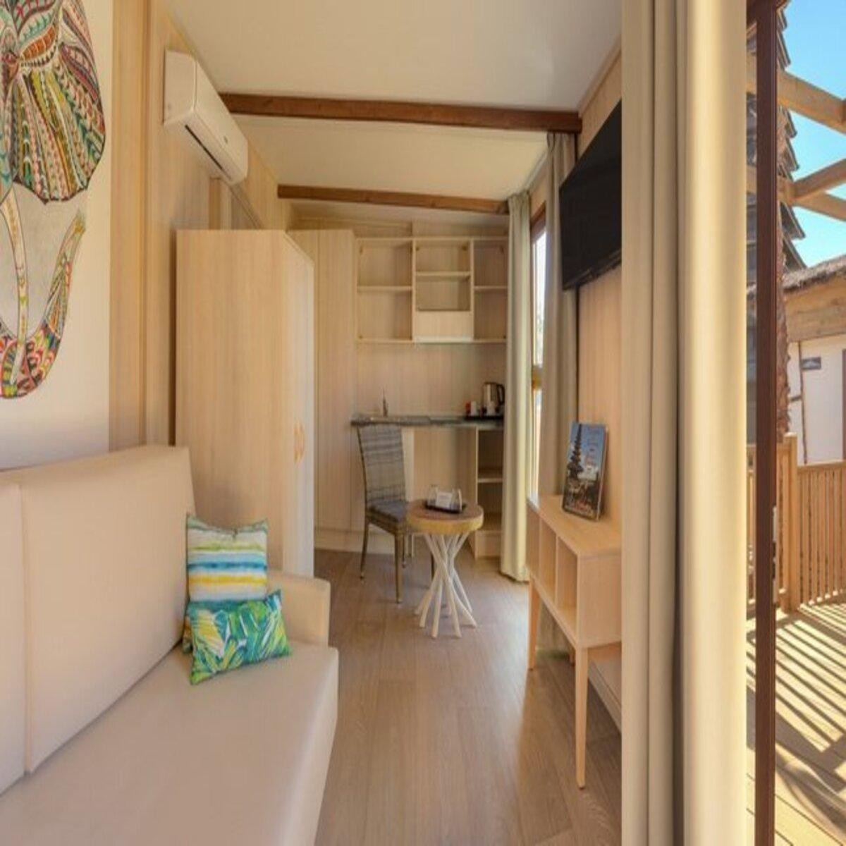 Magic Natura Animal WaterPark Polynesian Lodge Resort 6