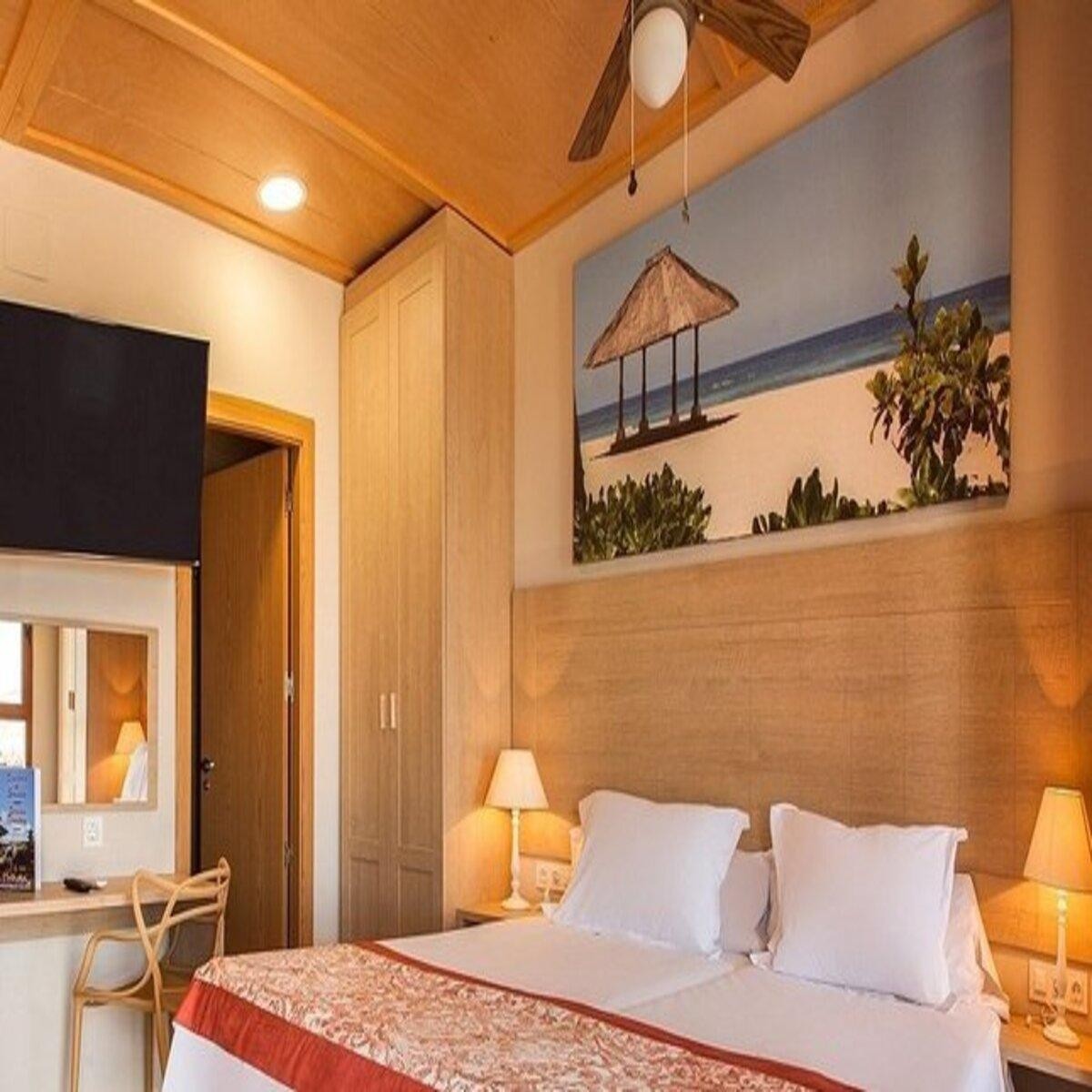 Magic Natura Animal WaterPark Polynesian Lodge Resort 9