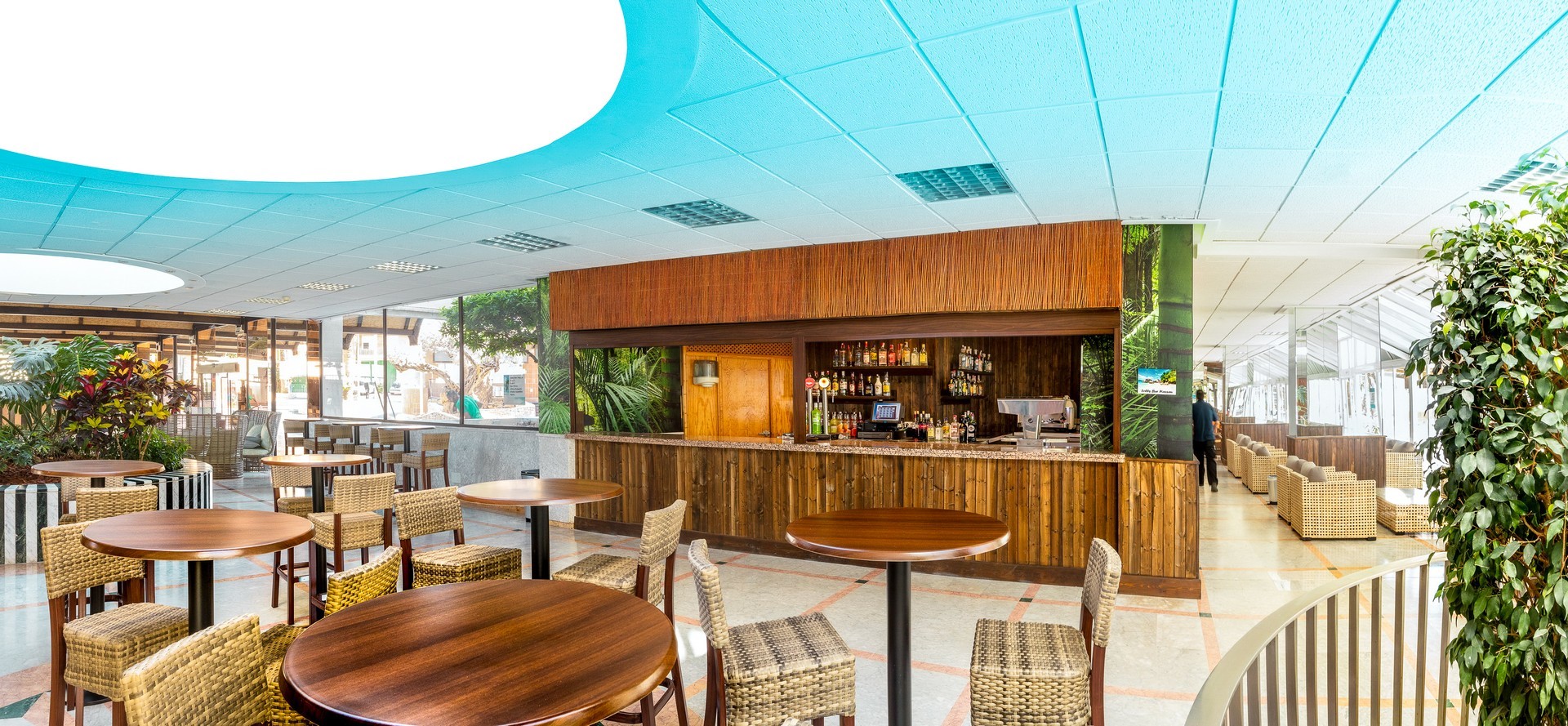 Magic Tropical Splash 12