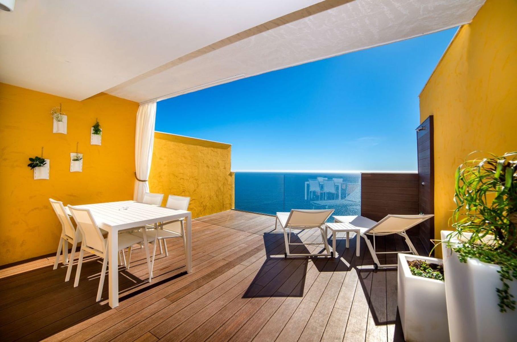 Occidental Pueblo Acantilado