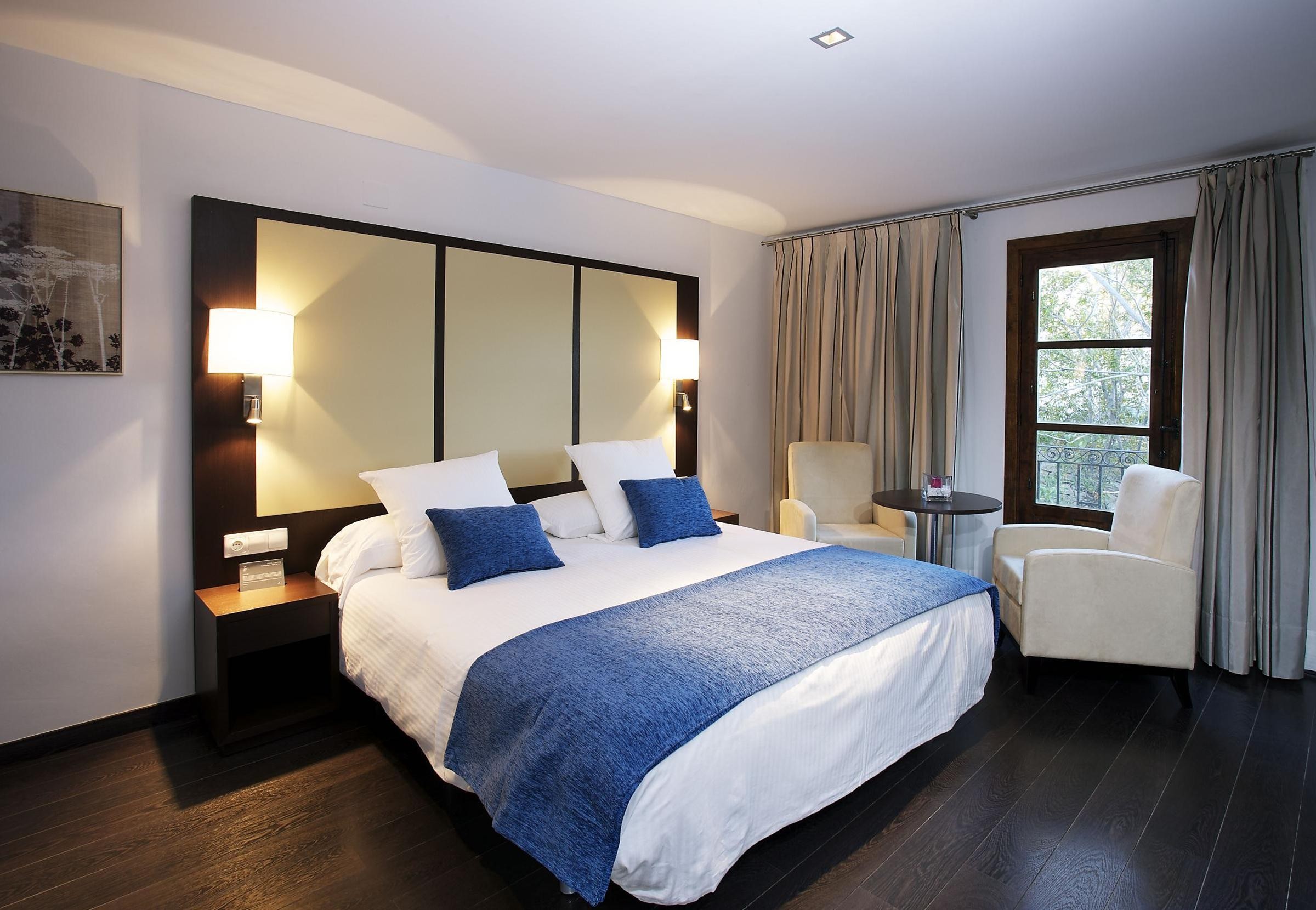 Occidental Pueblo Acantilado