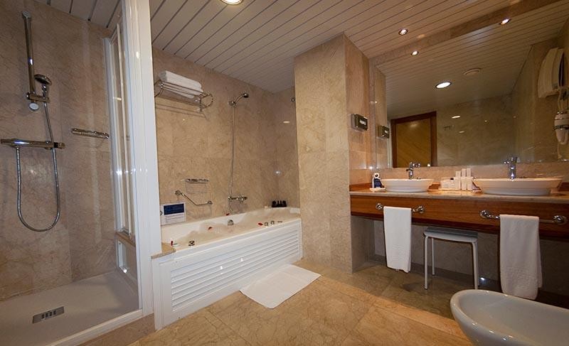 La Laguna Spa & Golf 8