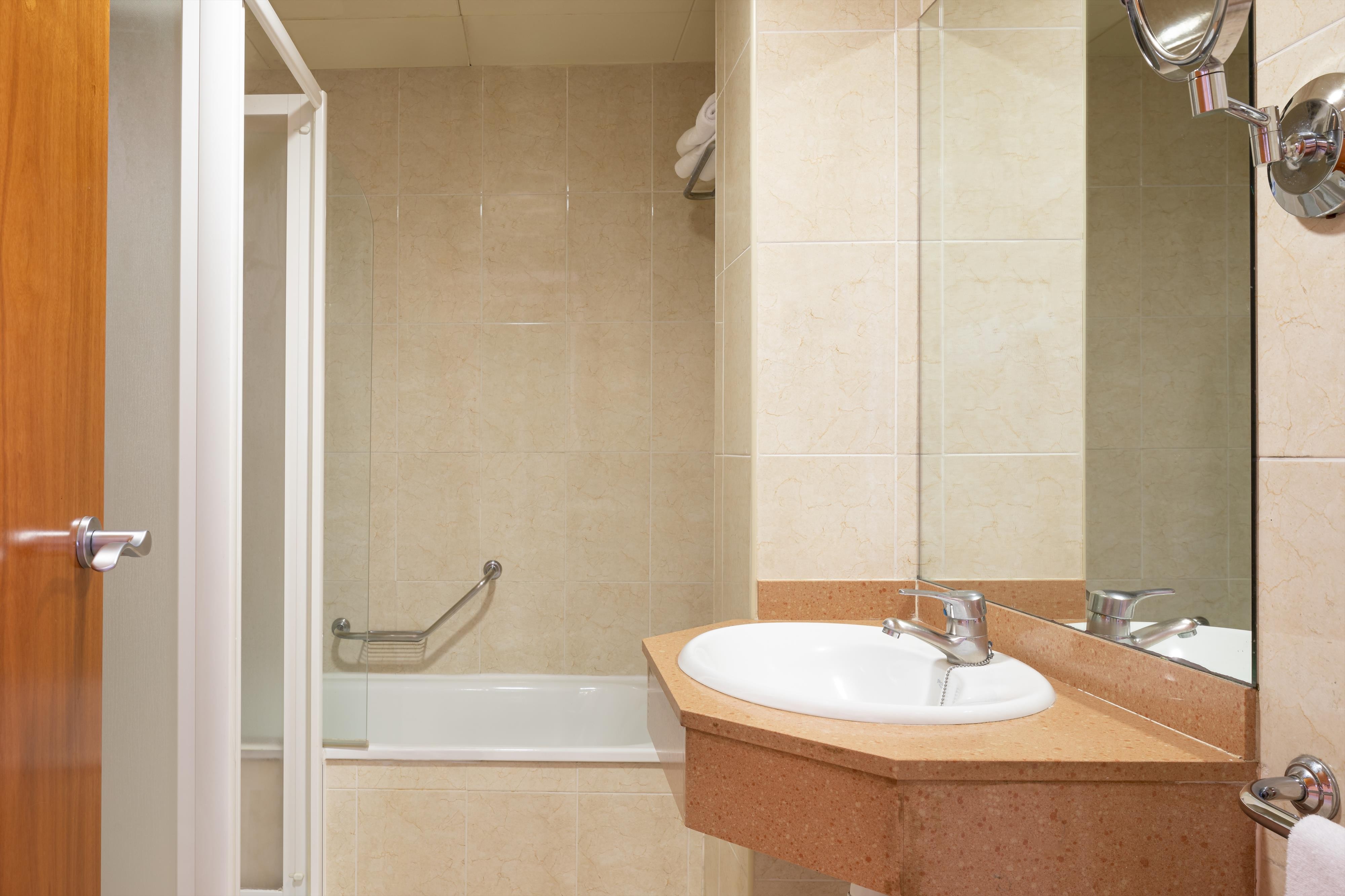 H TOP Pineda Palace 6