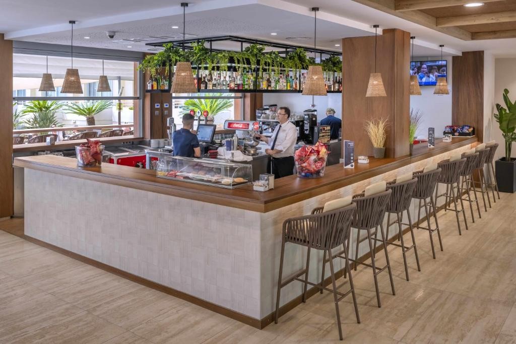 GHT Oasis Tossa & Spa 7