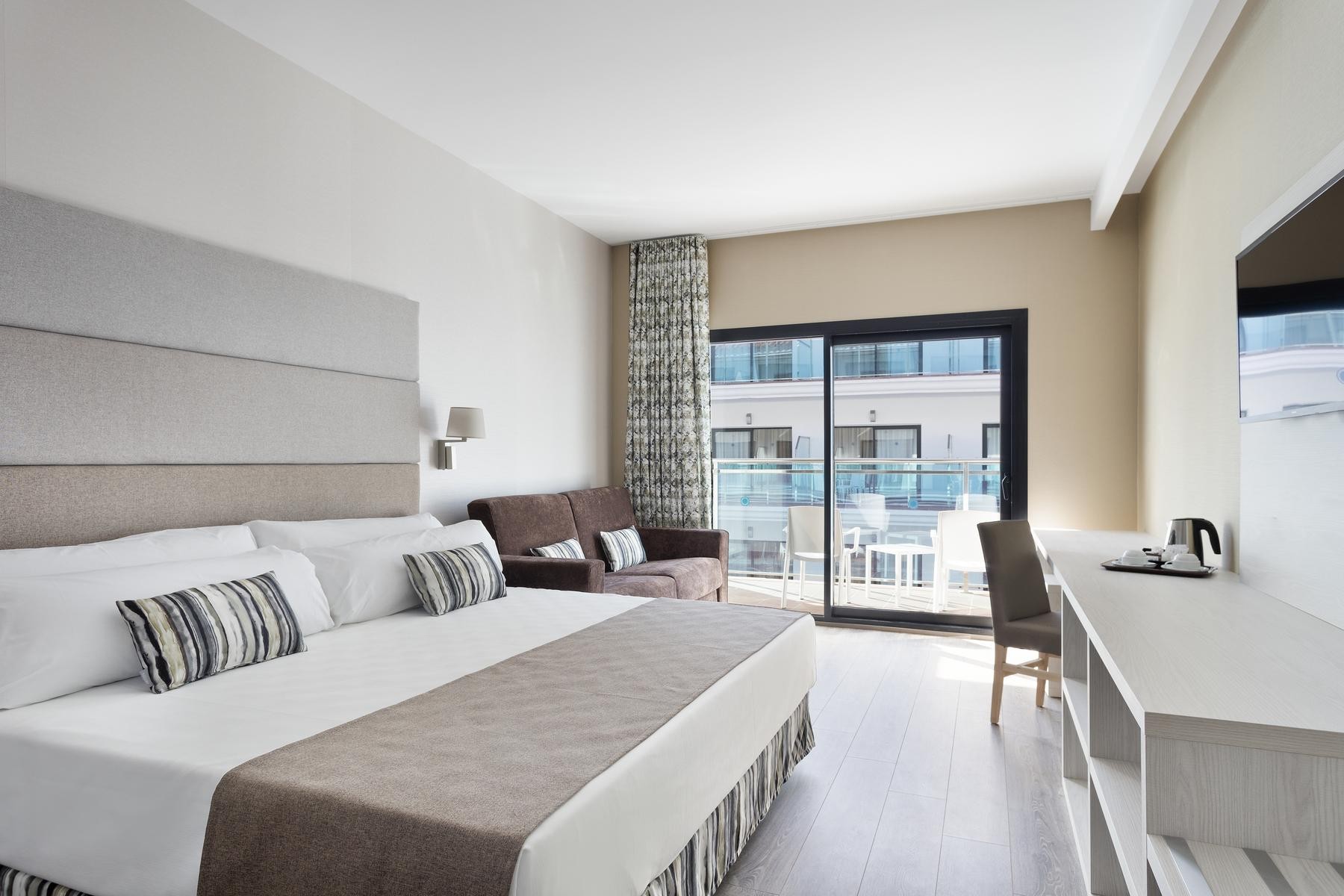 Best Costa Ballena 6