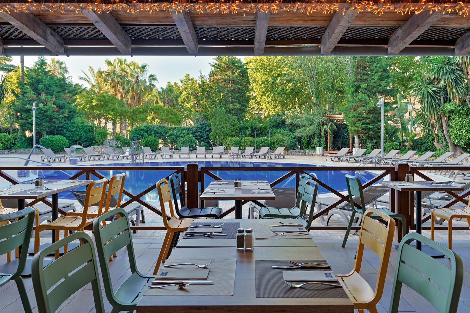 H10 Vintage Salou Adults Only +16