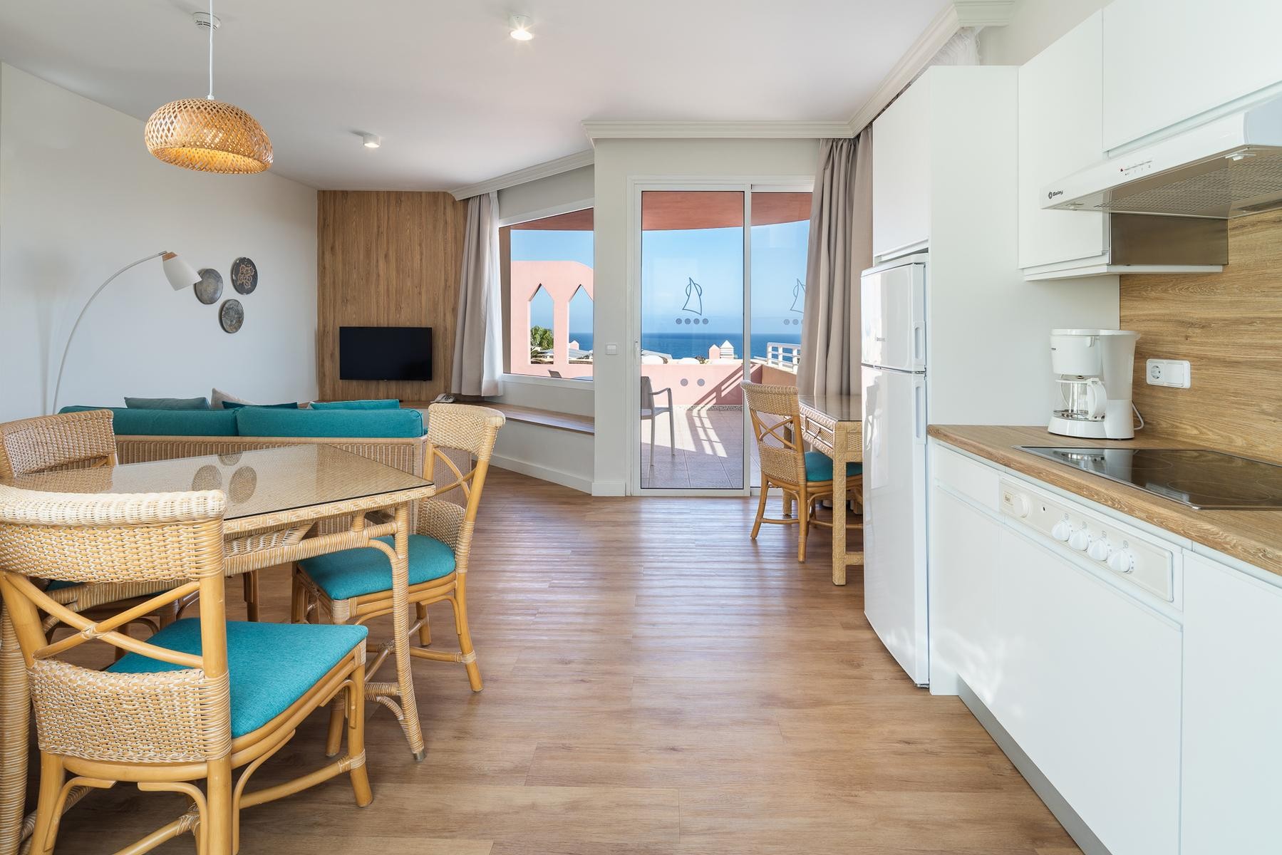 Esmeralda Maris by Livvo Hotel 6