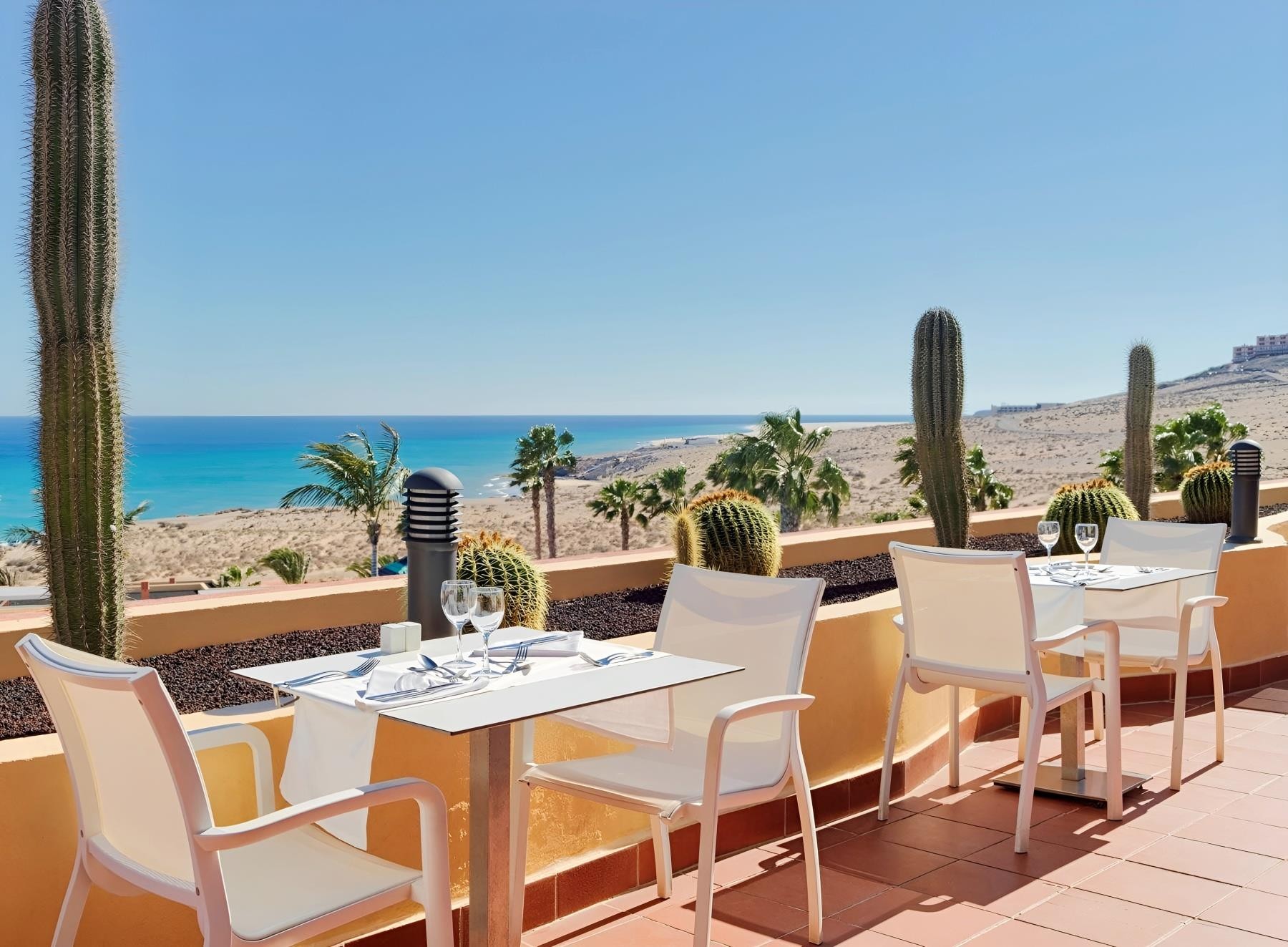 H10 Playa Esmeralda 12