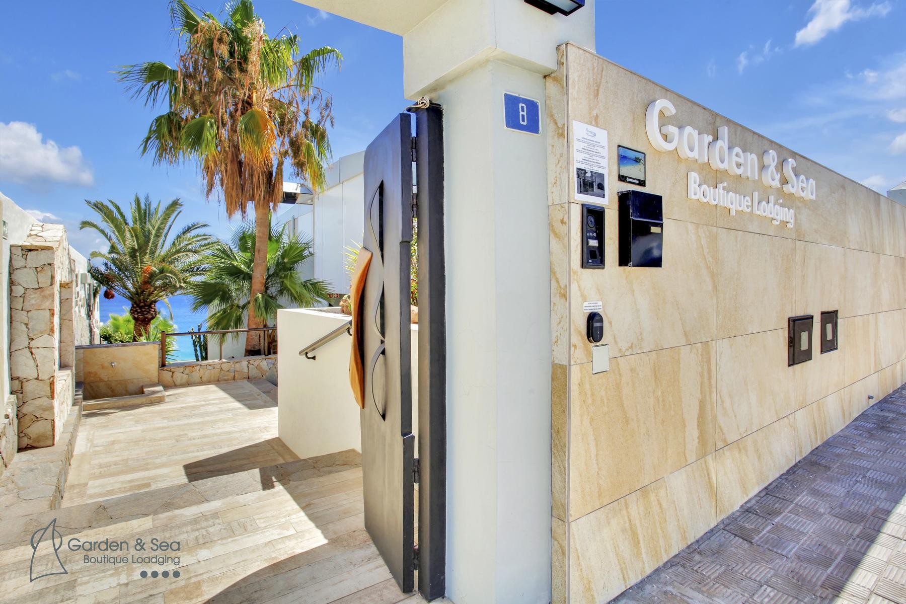 Garden and Sea Boutique Lodging by Livvo Apartamentos 13