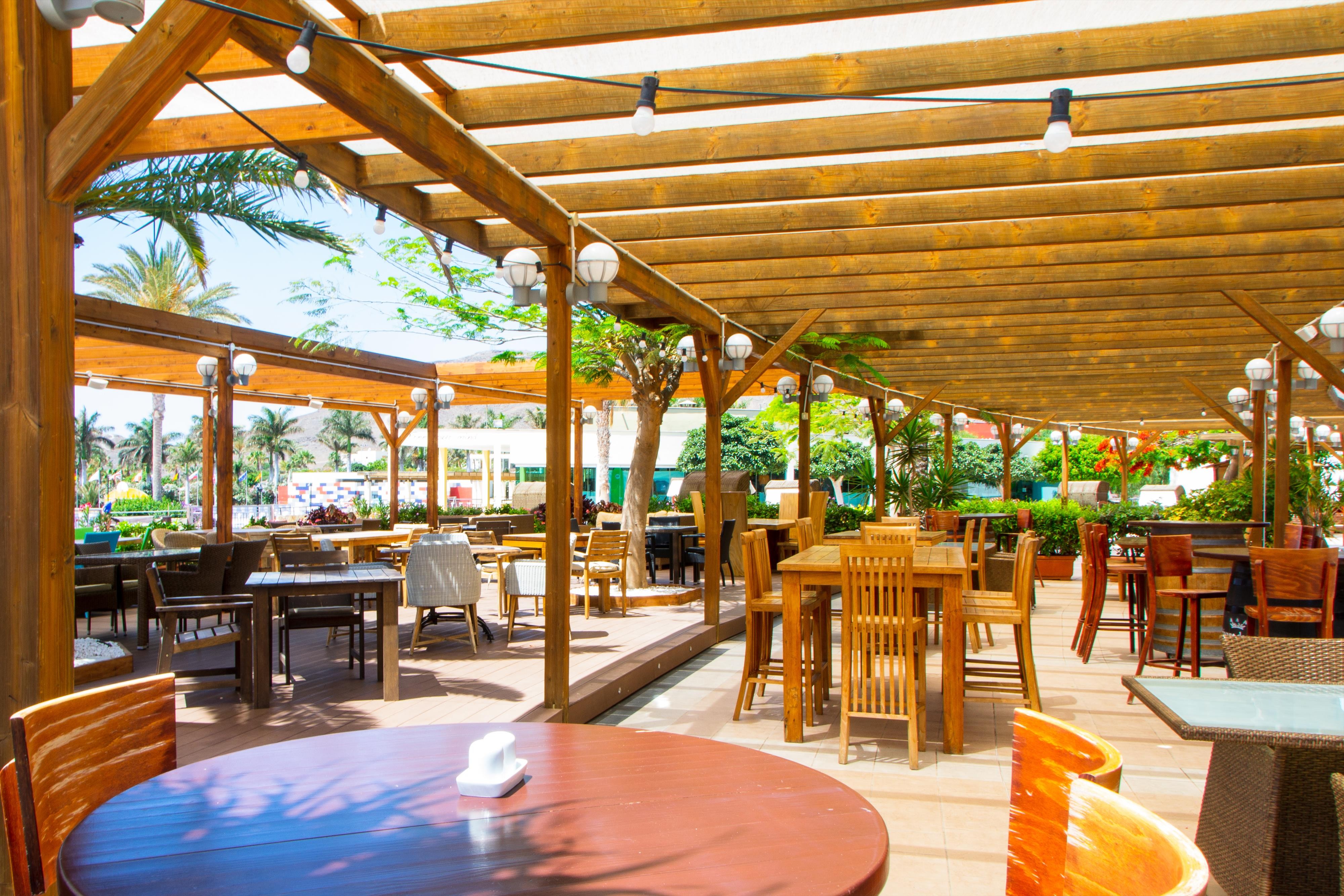 Playitas Aparthotel 14