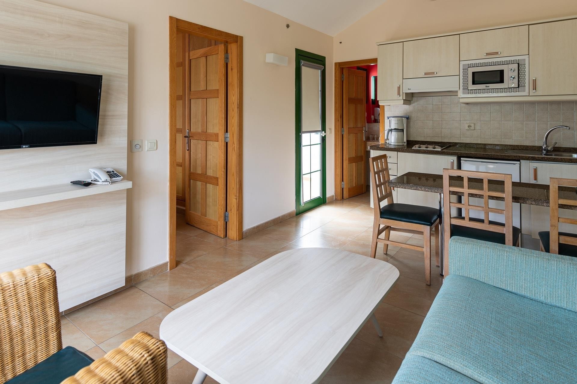 Cordial Sandy Golf Bungalows 6