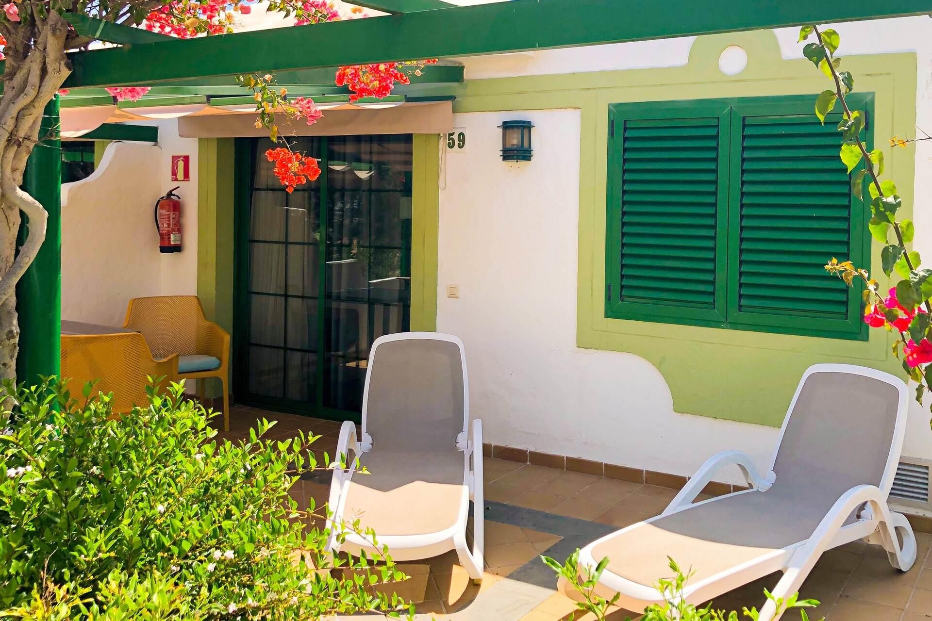 Cordial Sandy Golf Bungalows 5